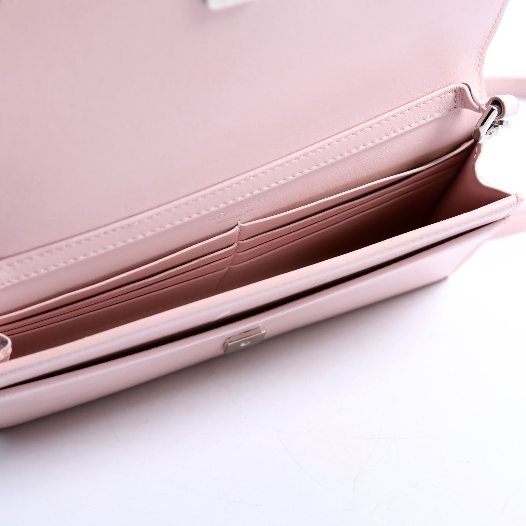 4G Wallet On Chain Pink