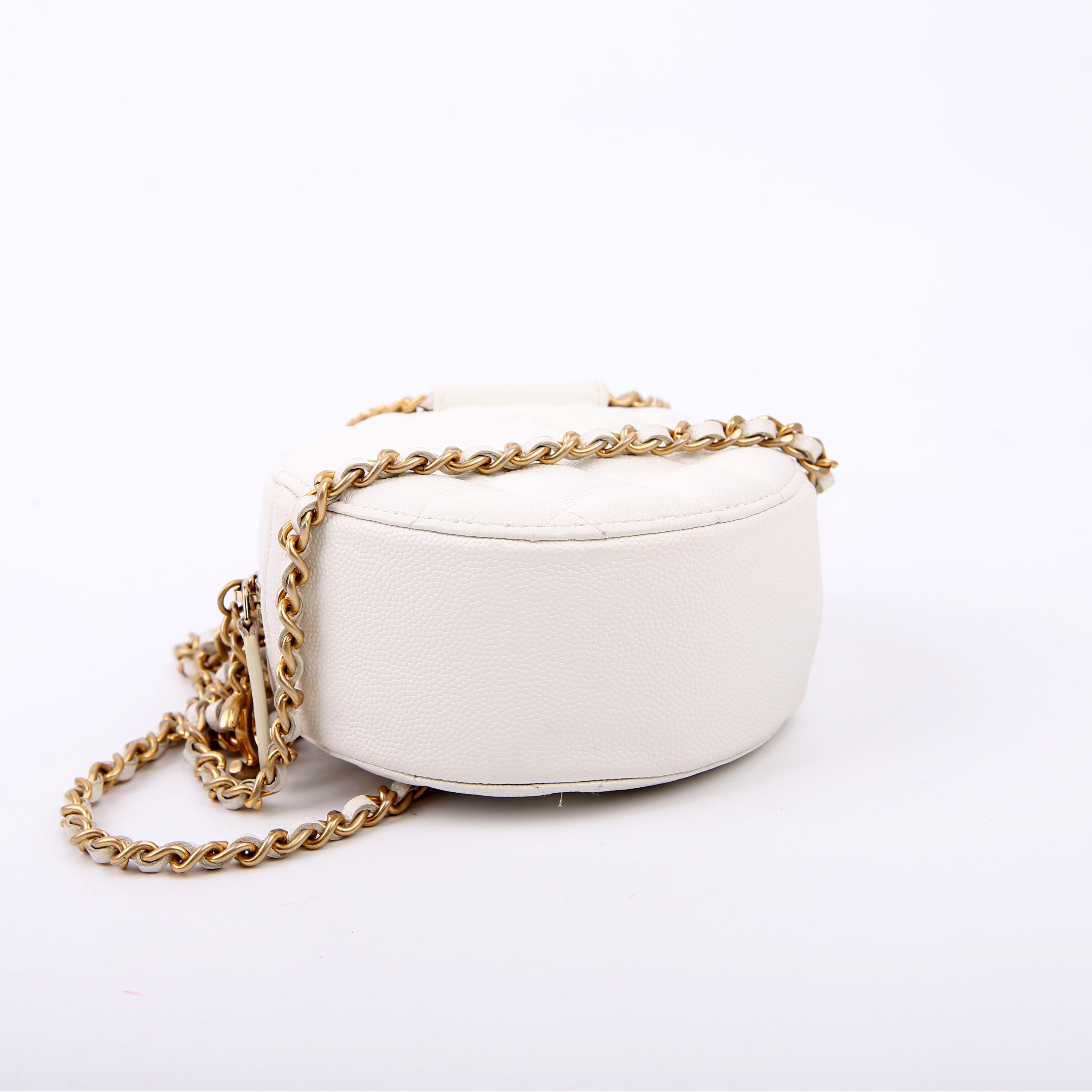 In the Loop Round Clutch with Chain 29M White