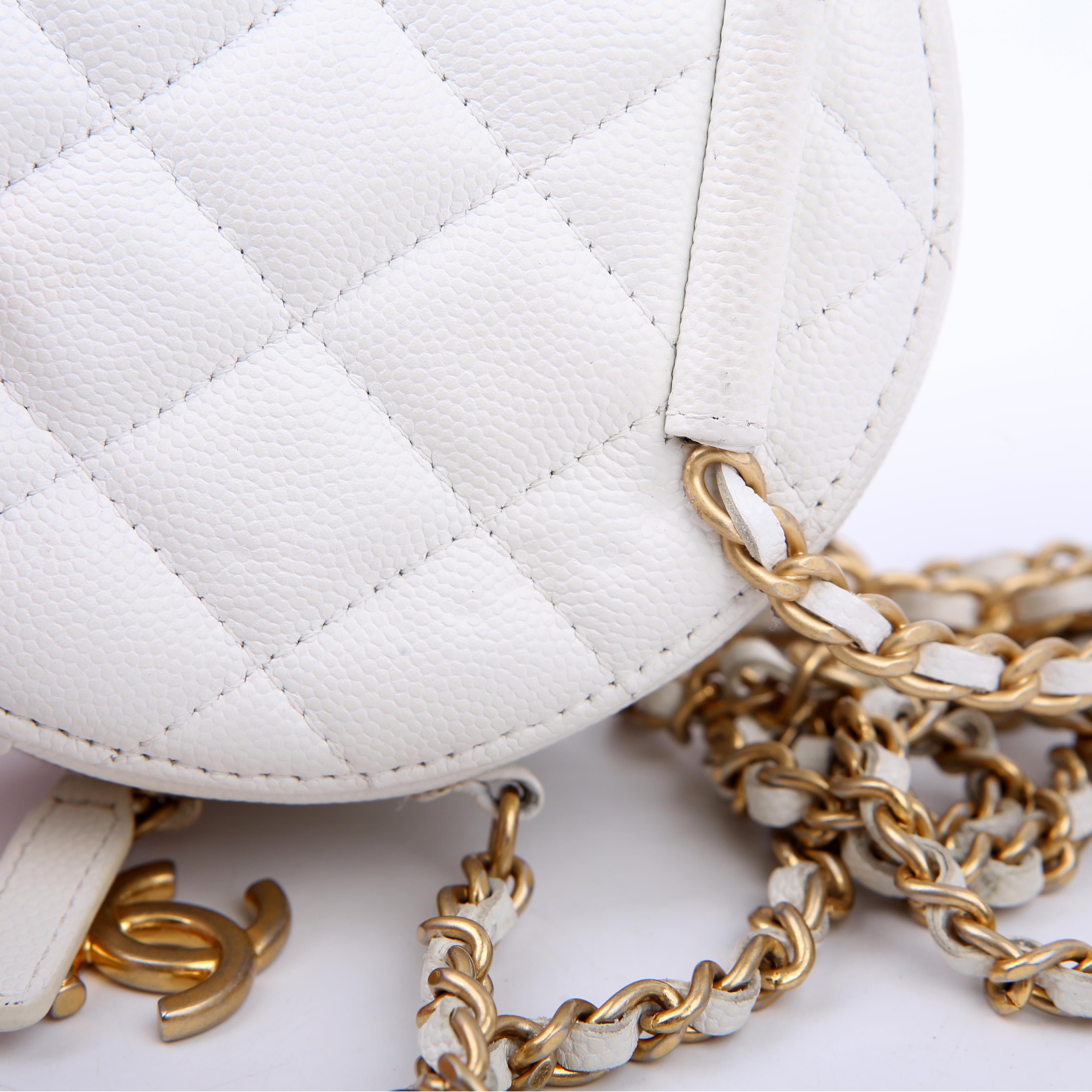 In the Loop Round Clutch with Chain 29M White