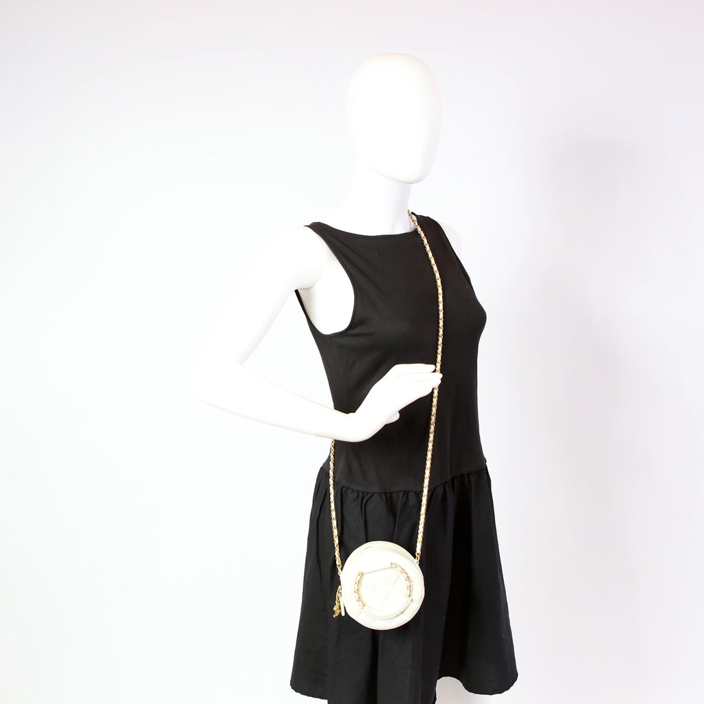 In the Loop Round Clutch with Chain 29M White
