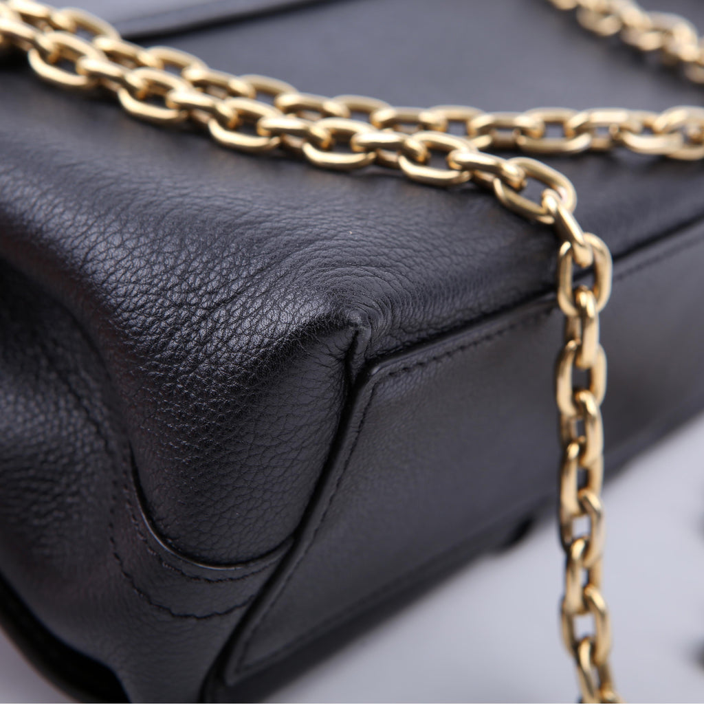 Very Messenger Bag Black