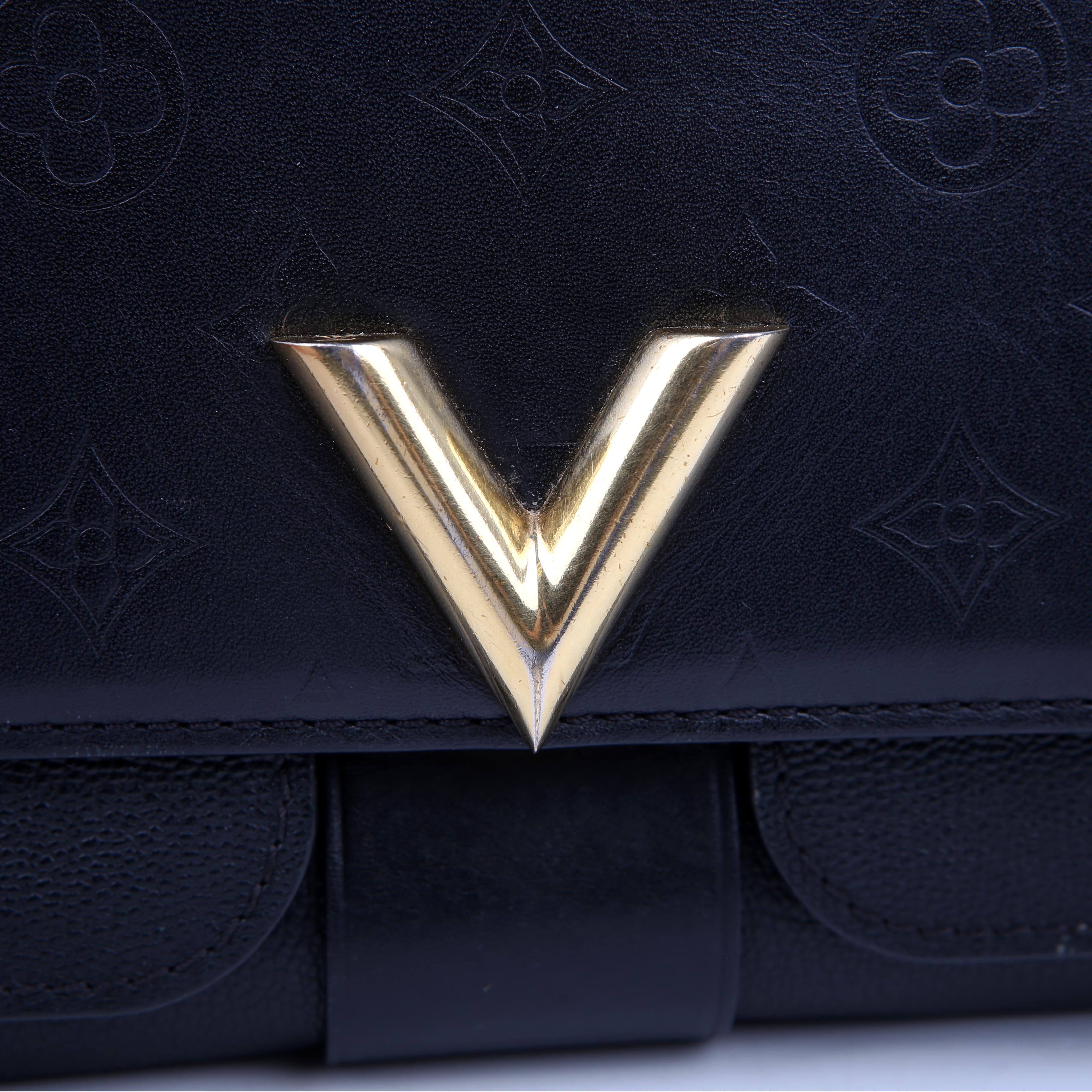 Very Messenger Bag Black