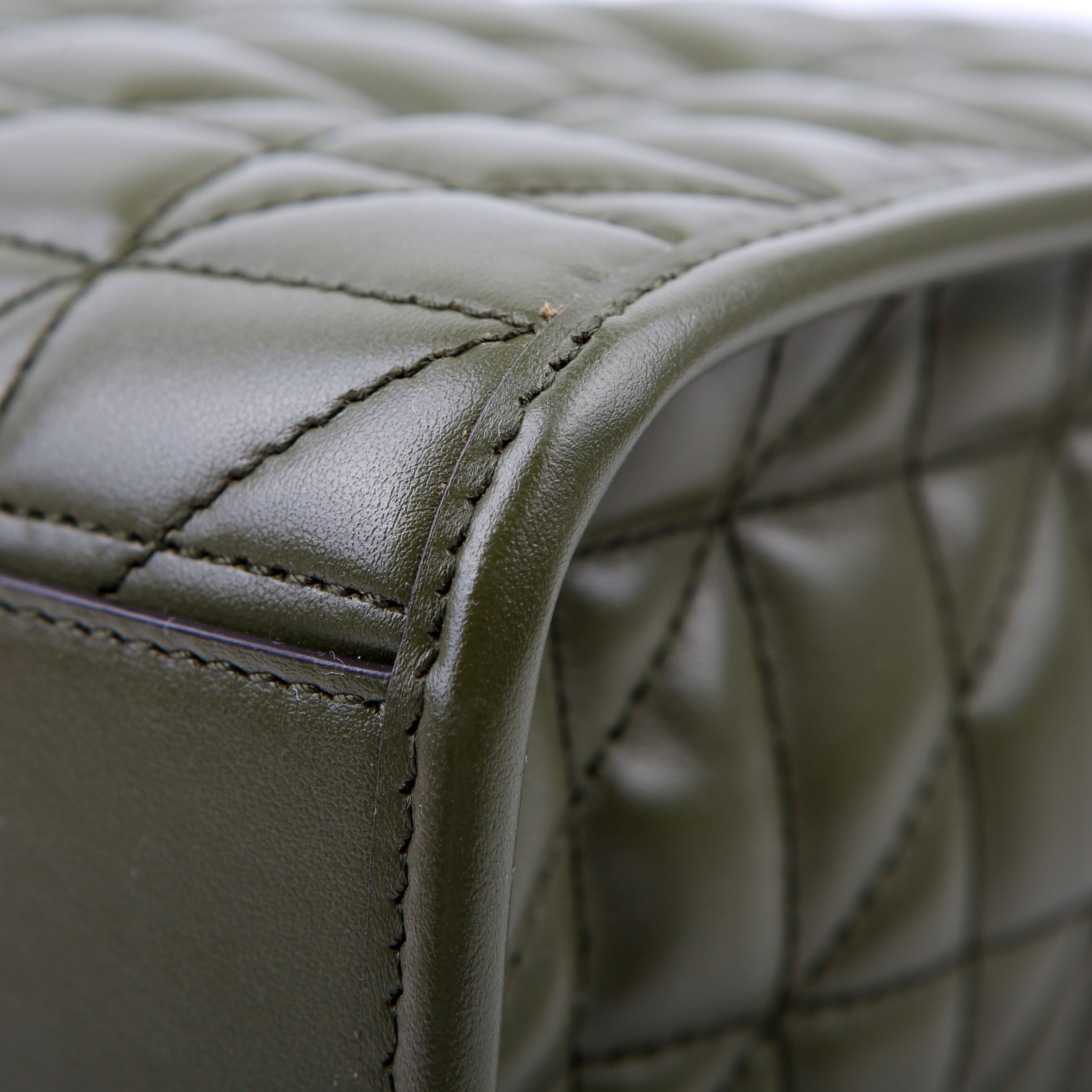 675796 Marmont Aria Chain Medium Tote Green
