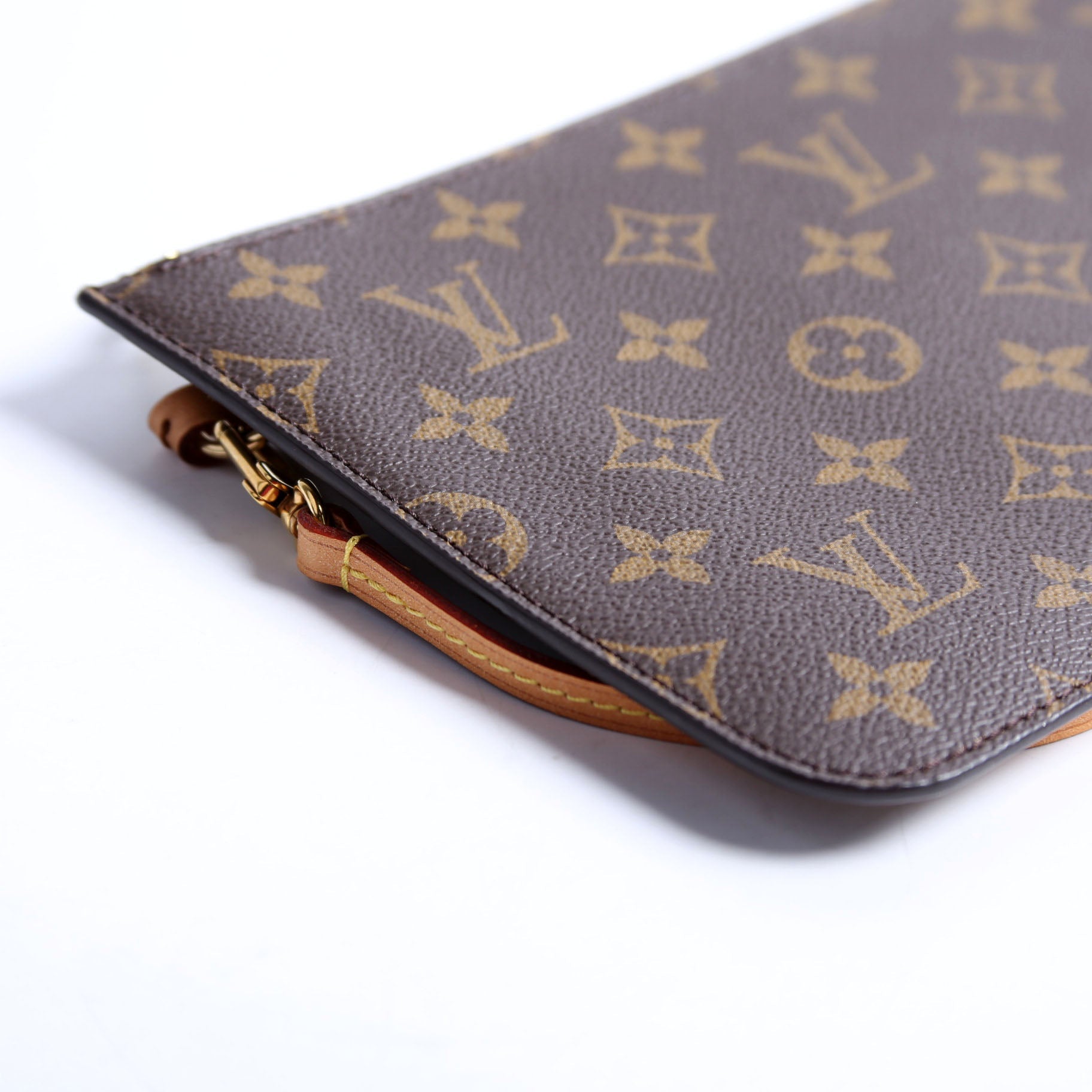 Pochette Only Monogram Neverfull