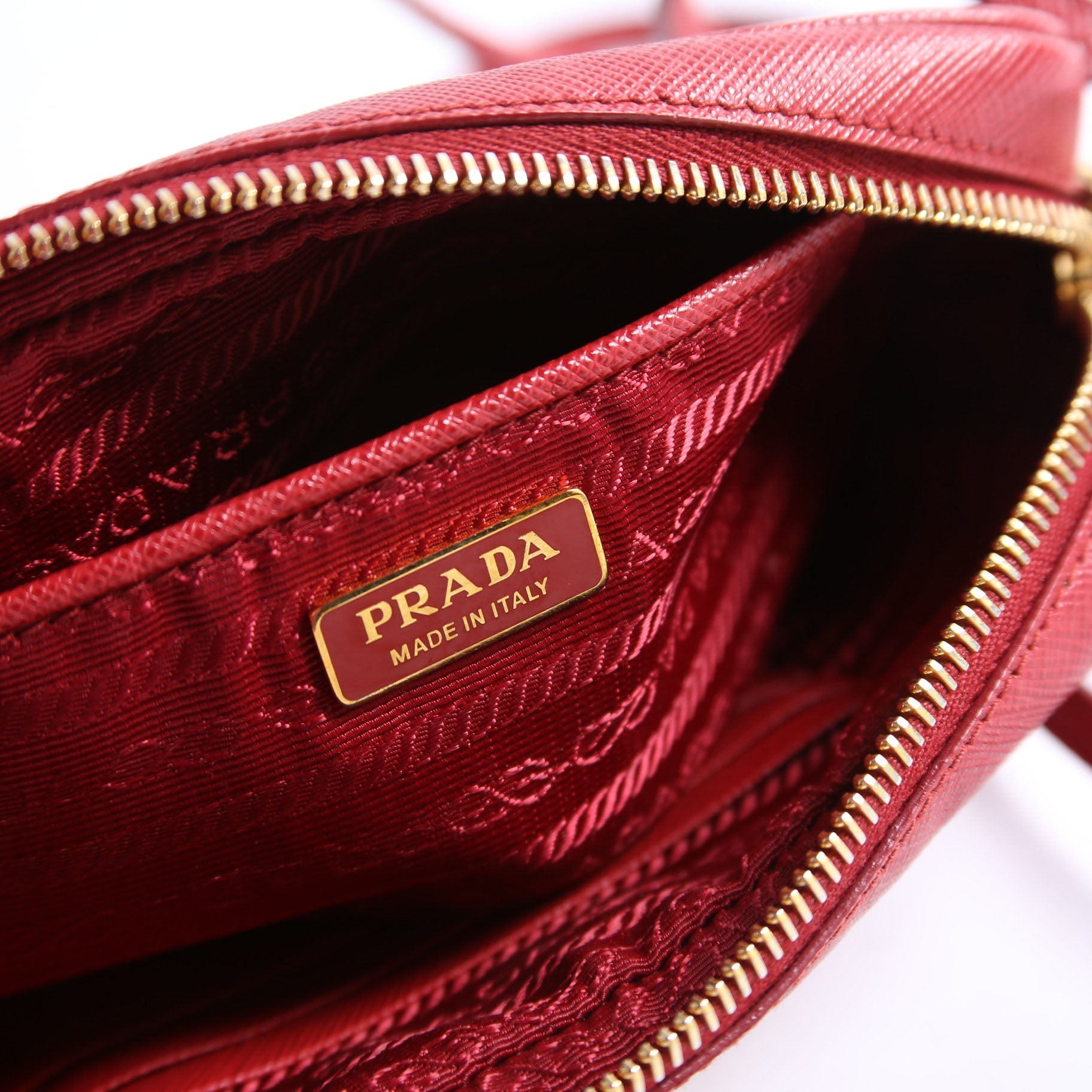 Vitello Daino Mini Camera Bag Red