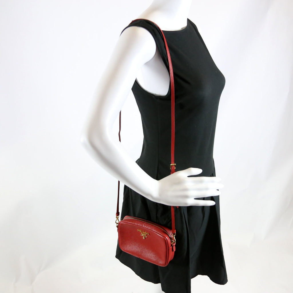 Vitello Daino Mini Camera Bag Red