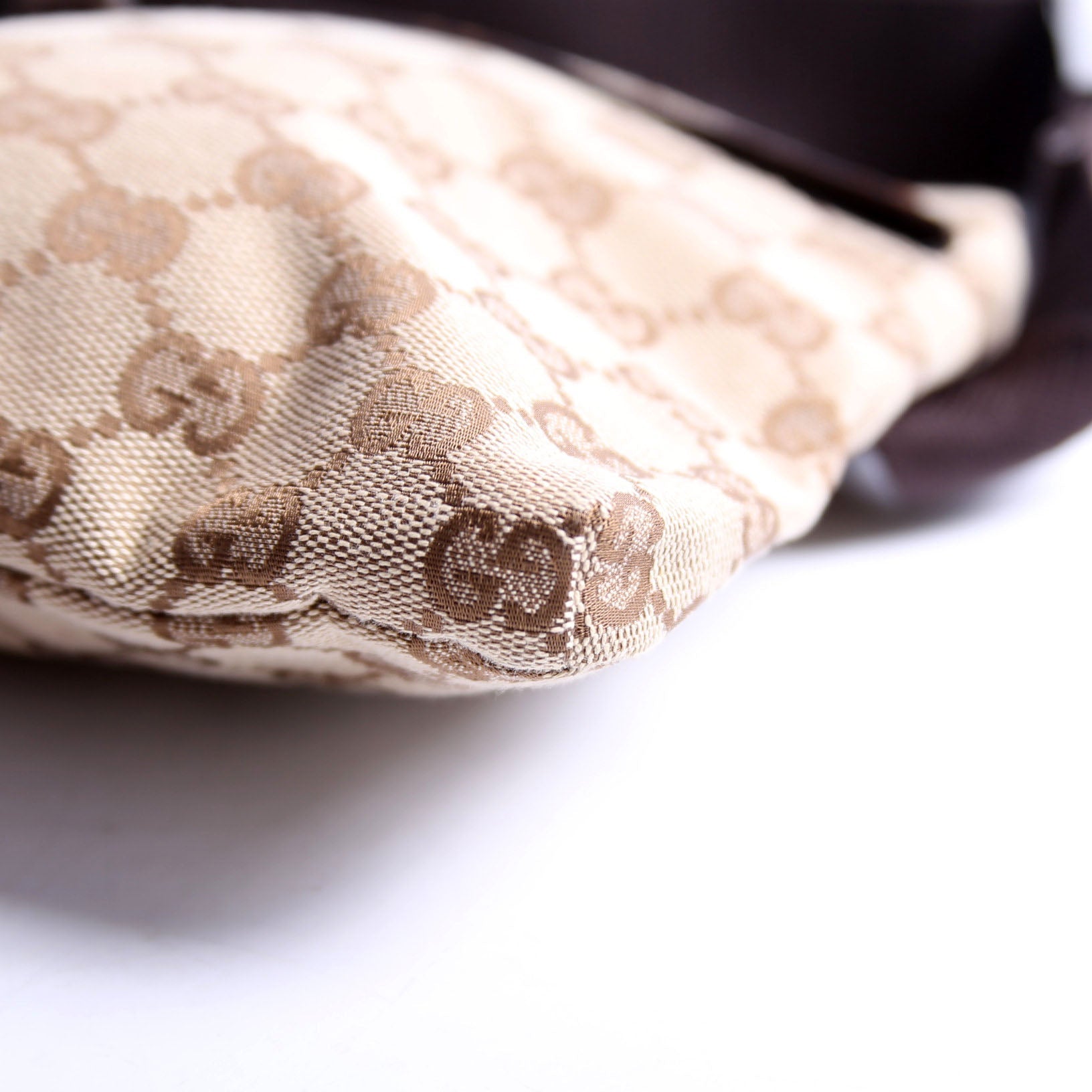 28566 GG Canvas Waist Bag Brown