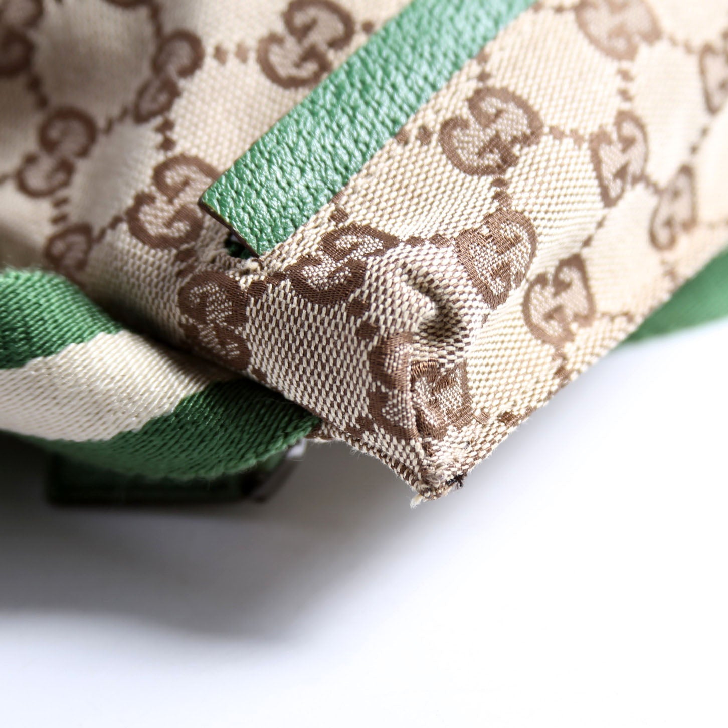 28566 GG Canvas Waist Bag Green