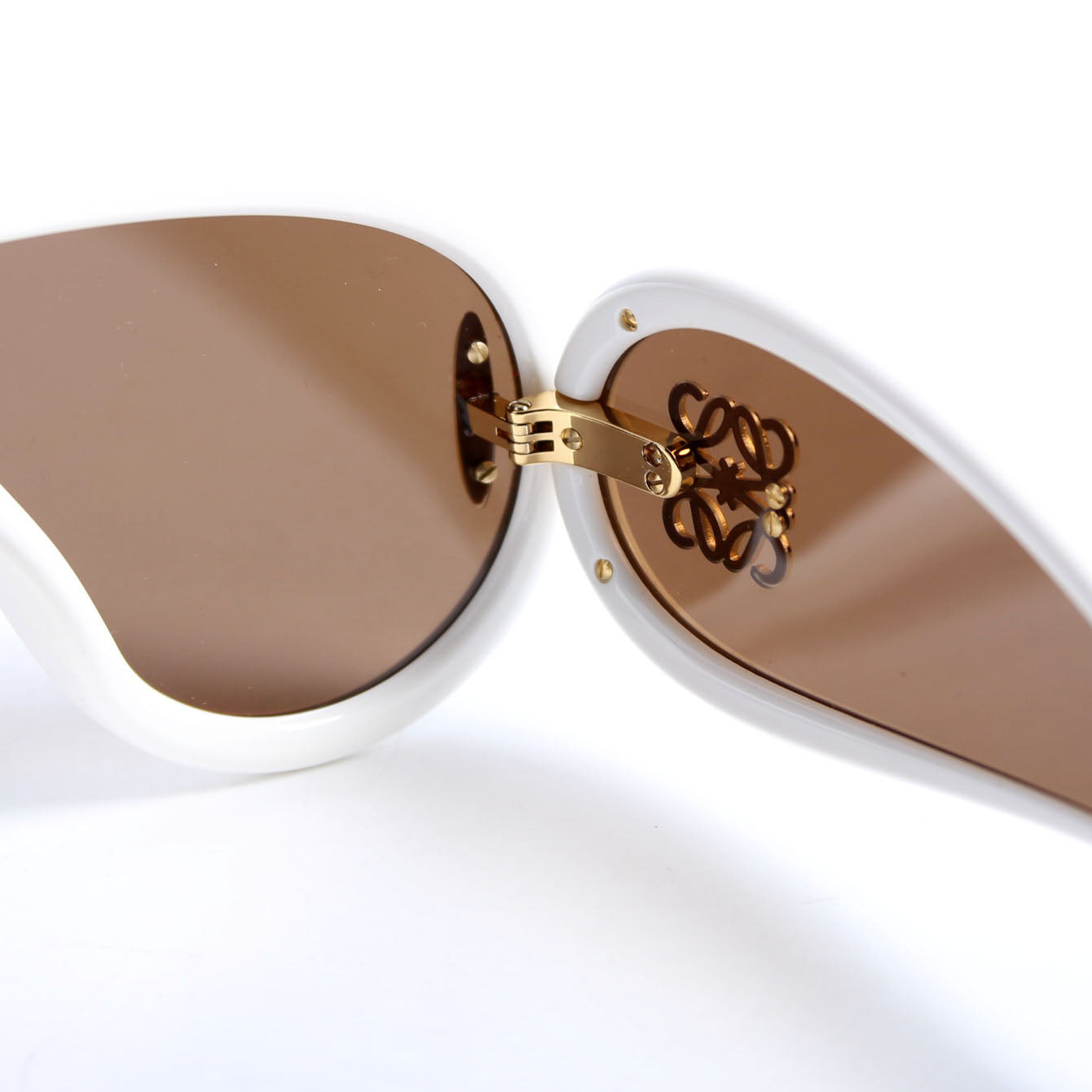 LW40108I Wave Mask Sunglasses White/Gold