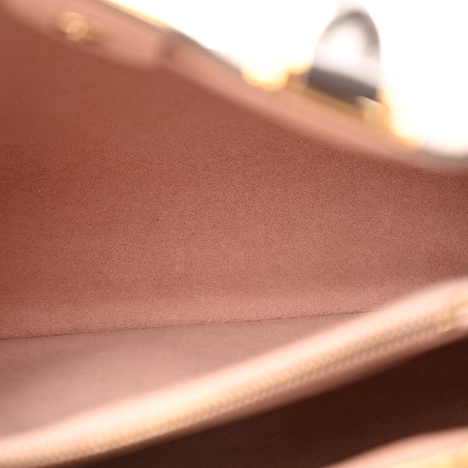 Louis Vuitton Damier Ebene Cuir Taurillon Brittany Magnolia
