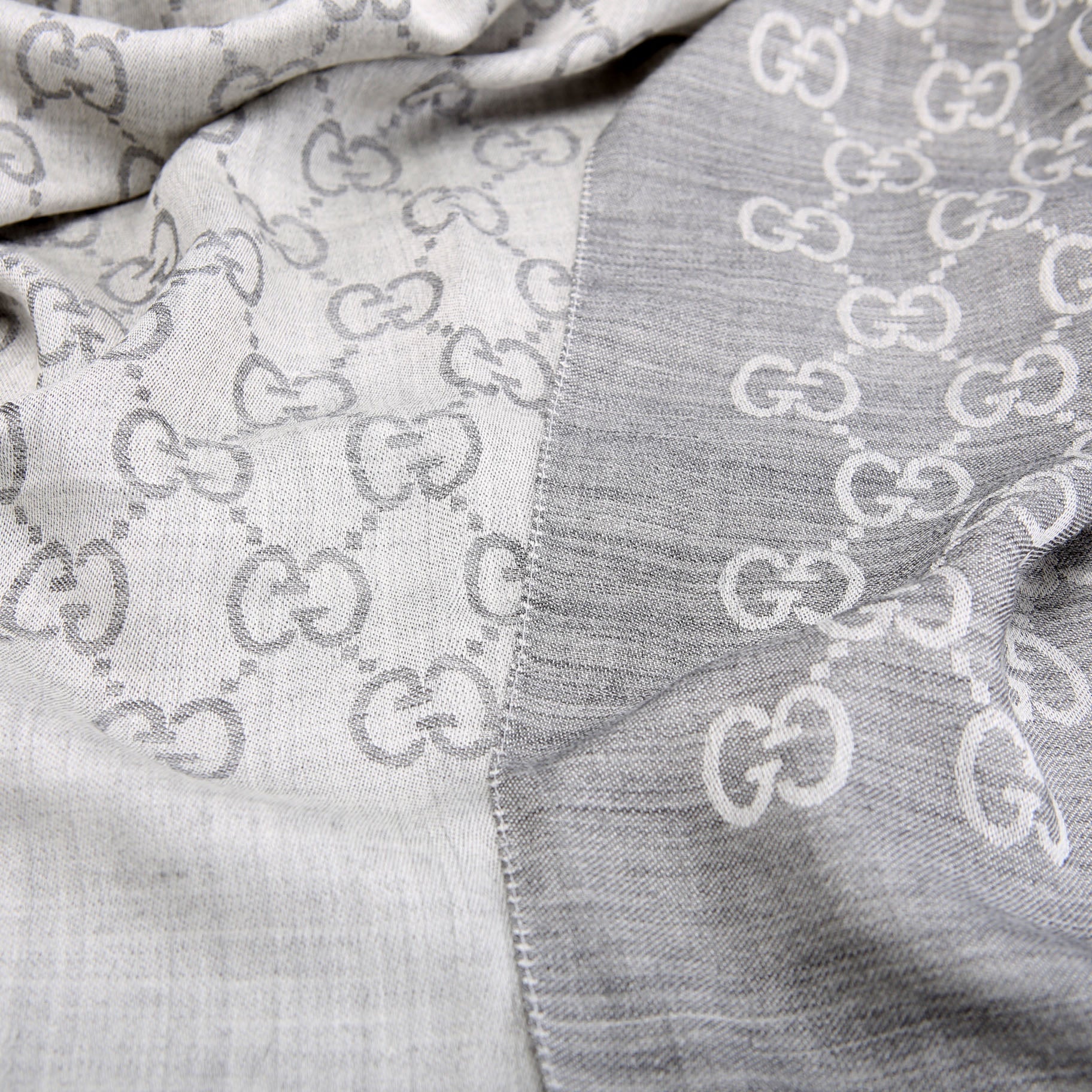 542984 GG Wool/Silk Scarf