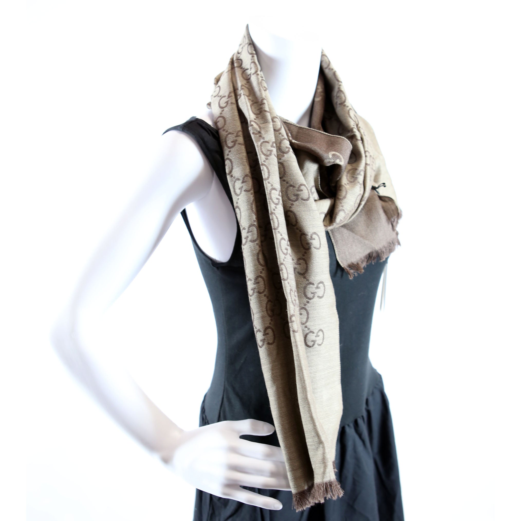 165904 GG Jaquard Knit Scarf