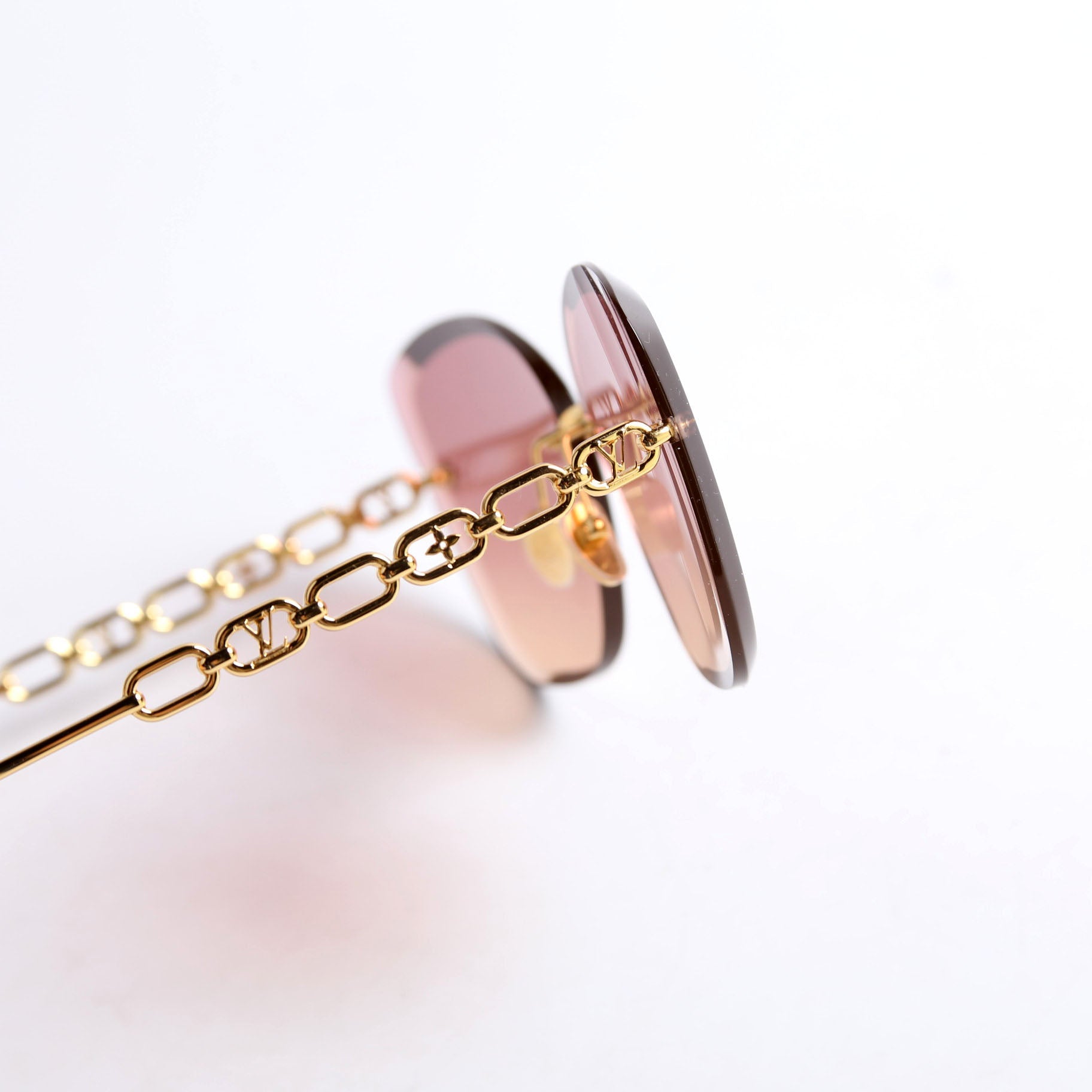 Z2682U My LV Chain Sunglasses Gold/Pink