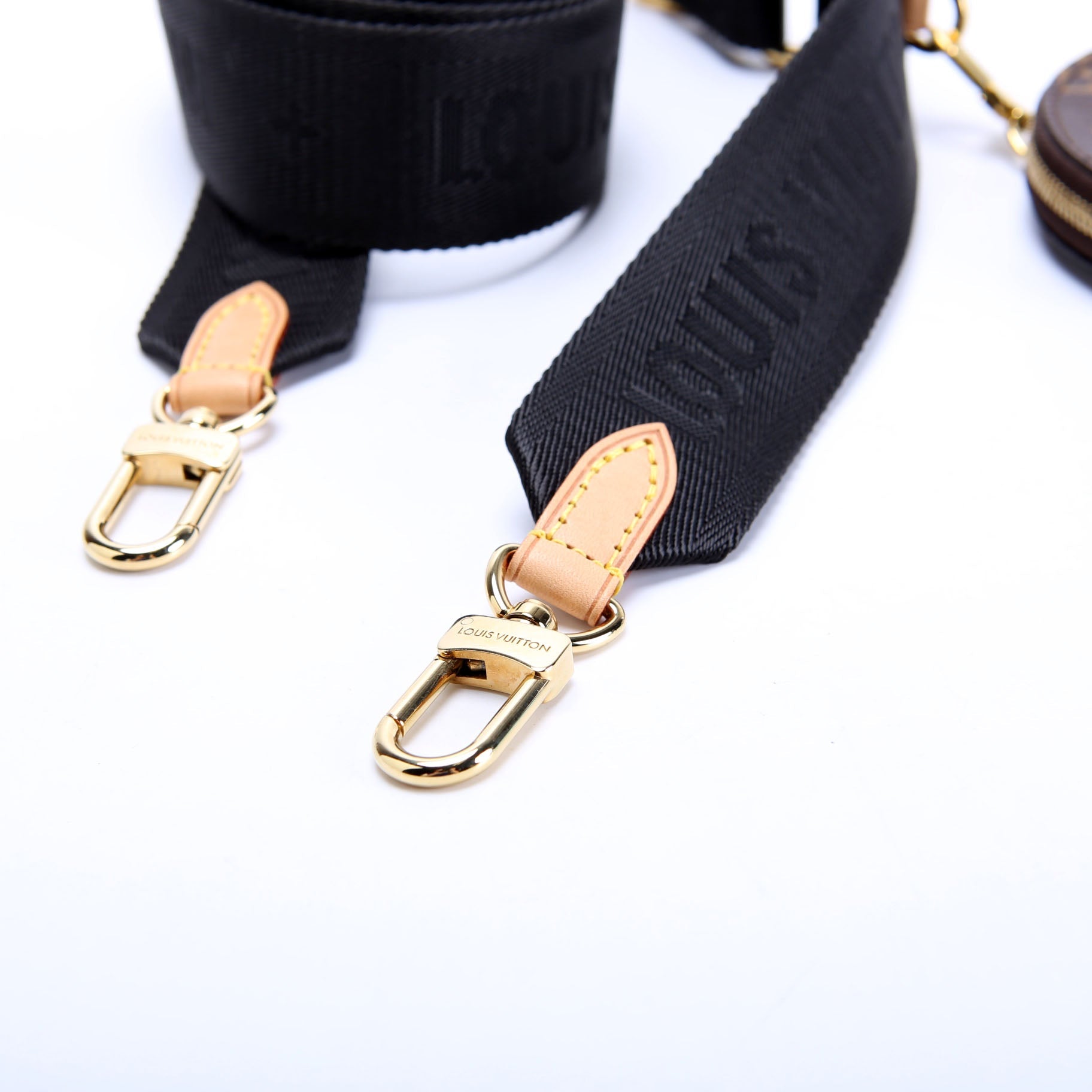 Multi Pochette With Round Coin Purse Strap Black