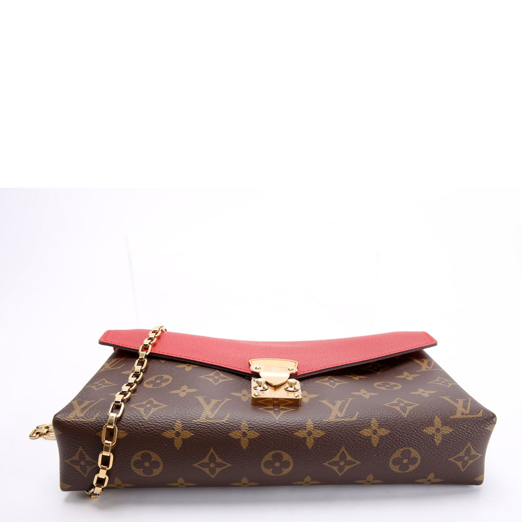 Pallas Chain Monogram