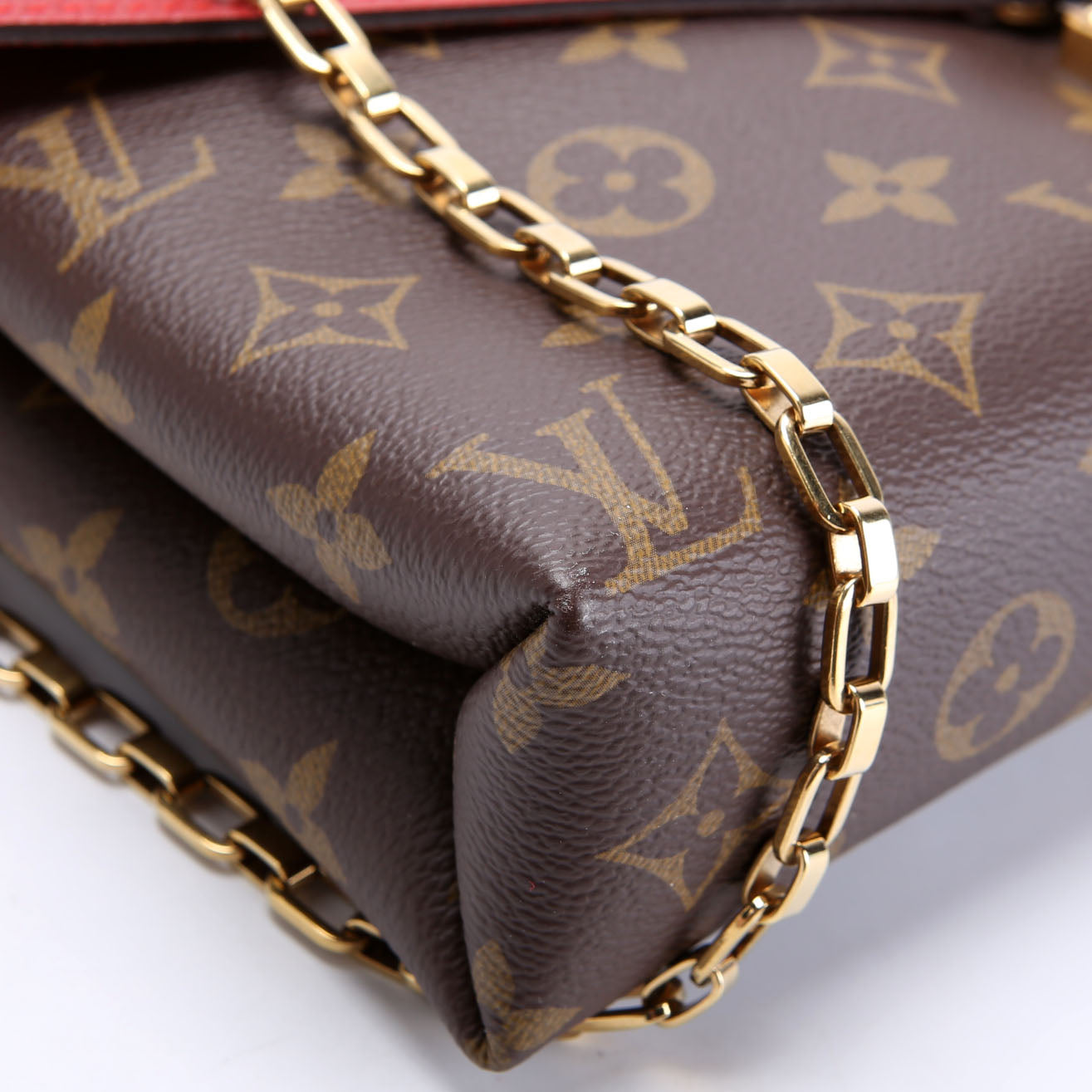 Pallas Chain Monogram