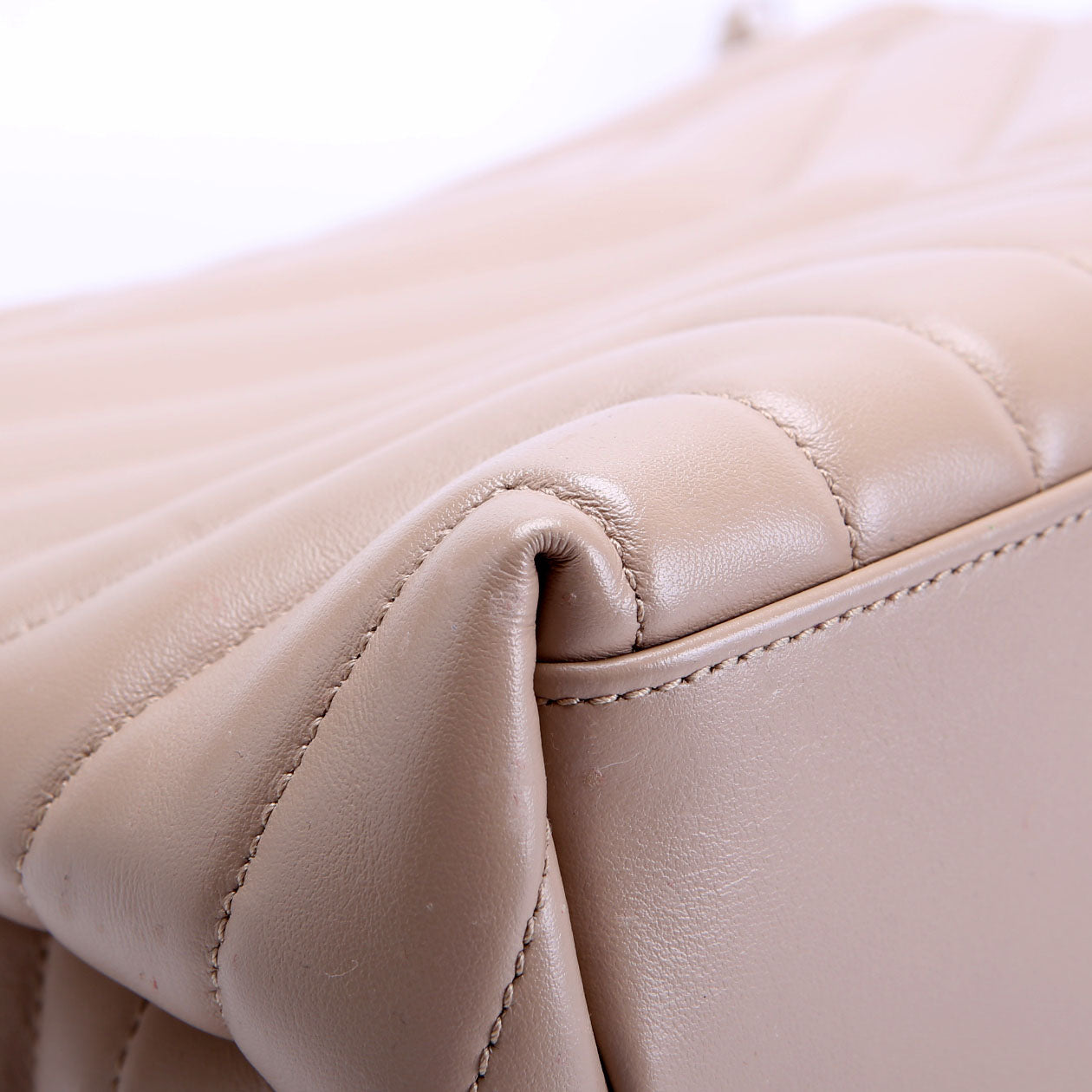 SAINT LAURENT LouLou Medium Quilted 574946 Tan