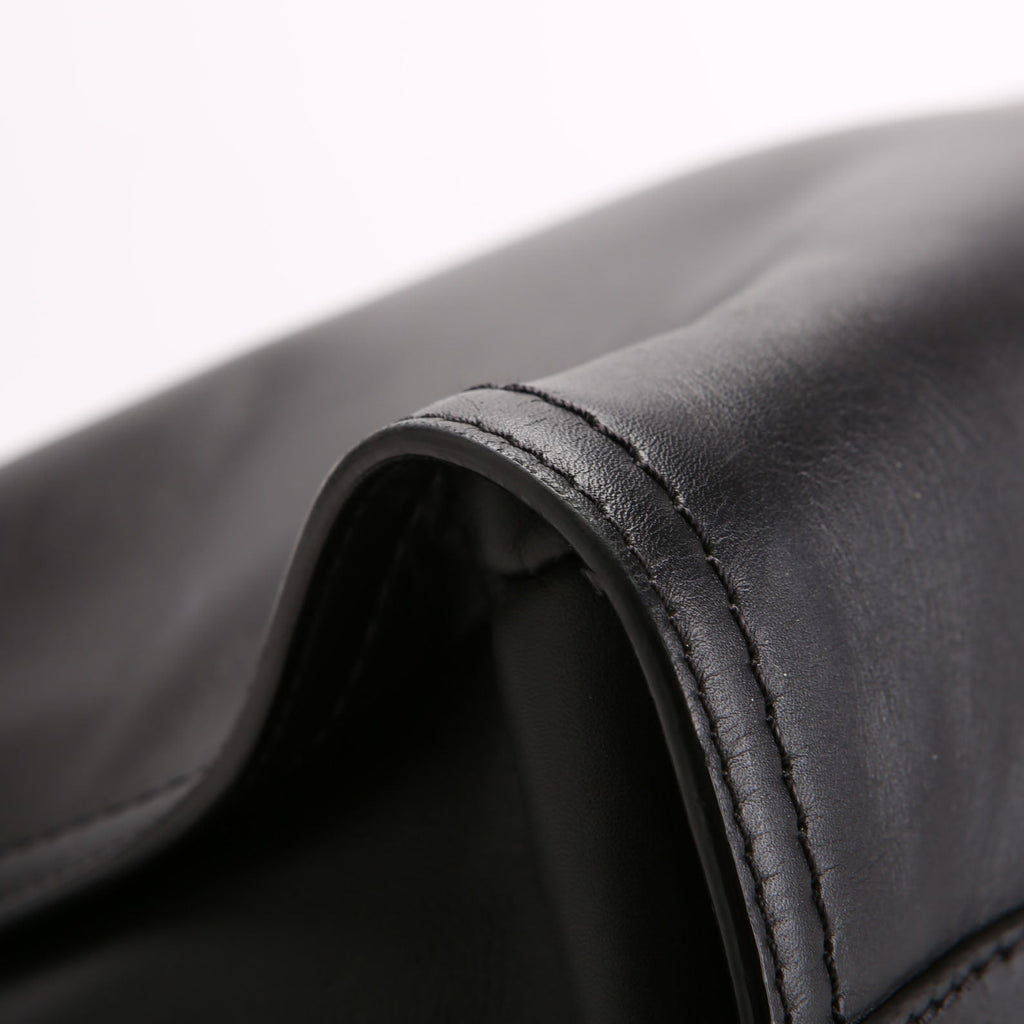 Deauville Embossed Calfskin Medium 31M Black