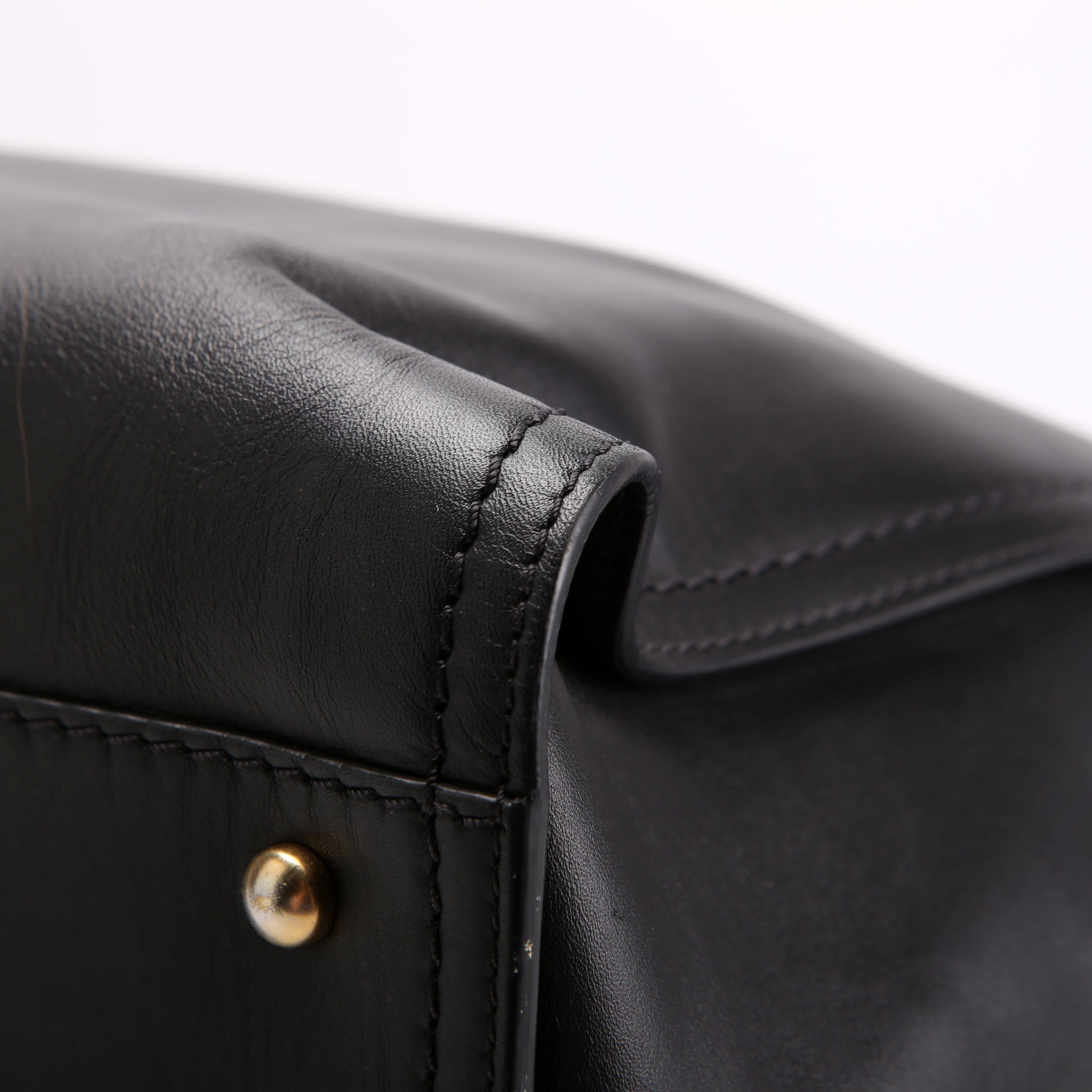 Deauville Embossed Calfskin Medium 31M Black
