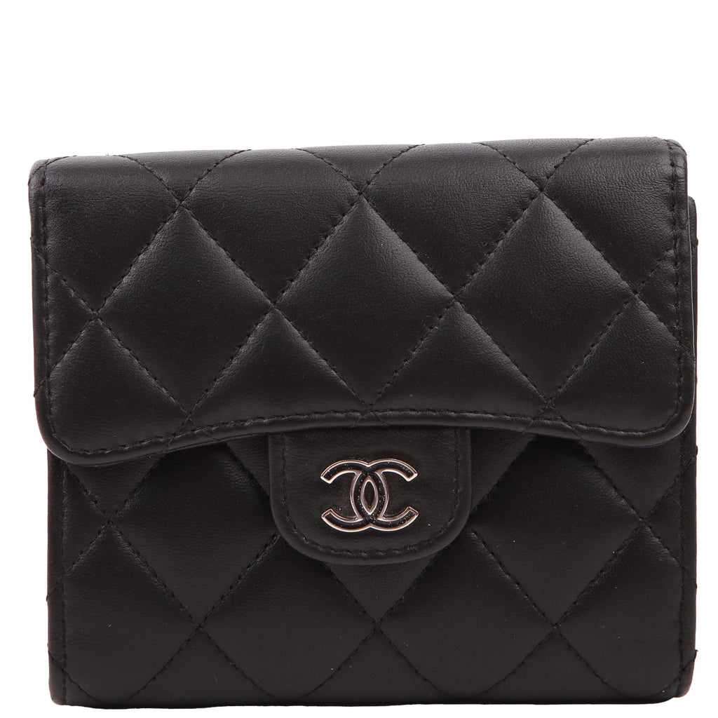 Classic Compact Flap Wallet Lambskin 26M Black