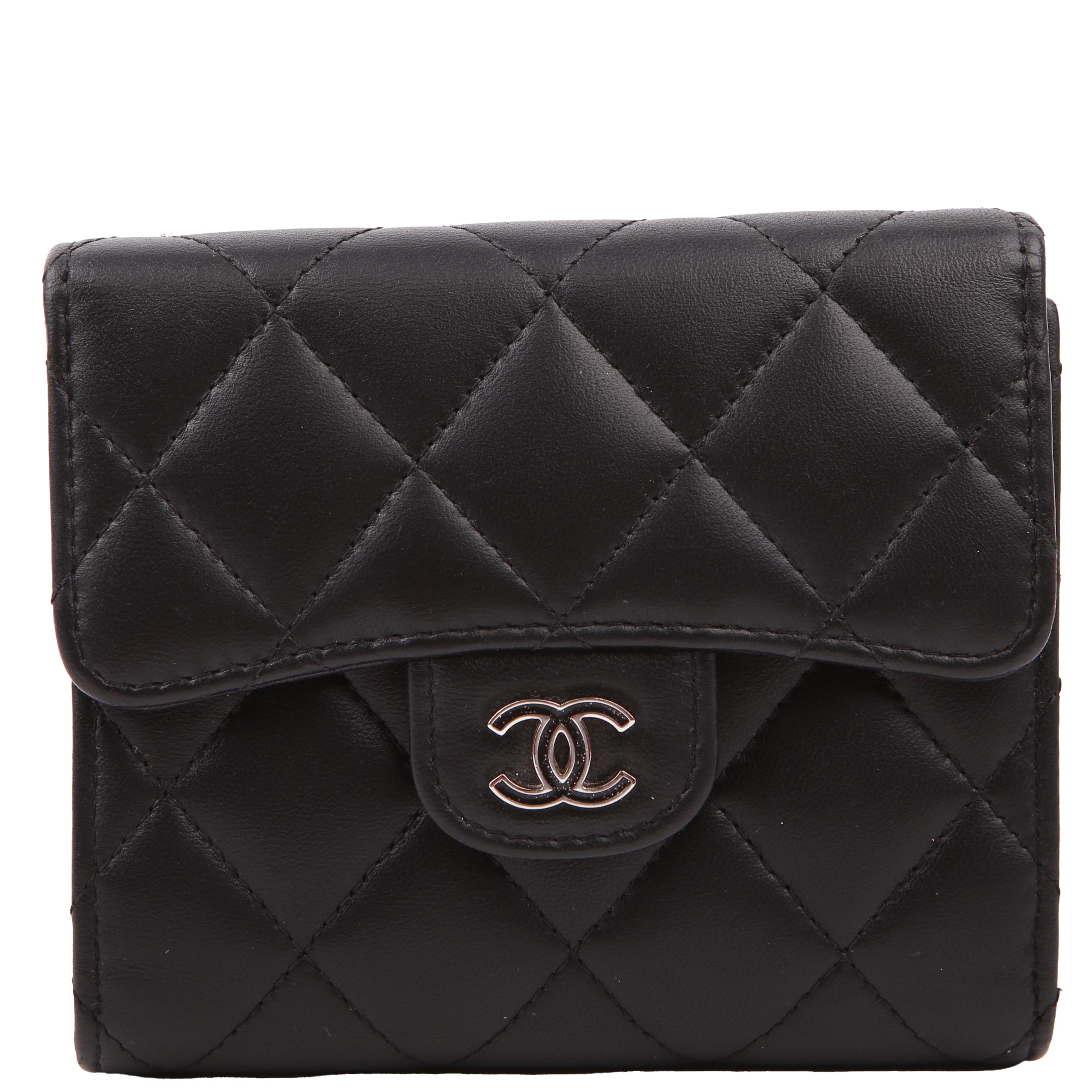 Classic Compact Flap Wallet Lambskin 26M Black