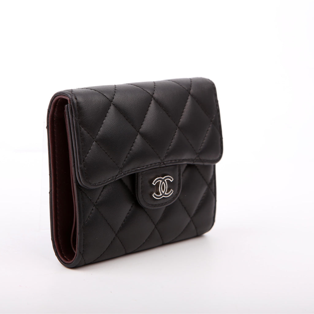 Classic Compact Flap Wallet Lambskin 26M Black