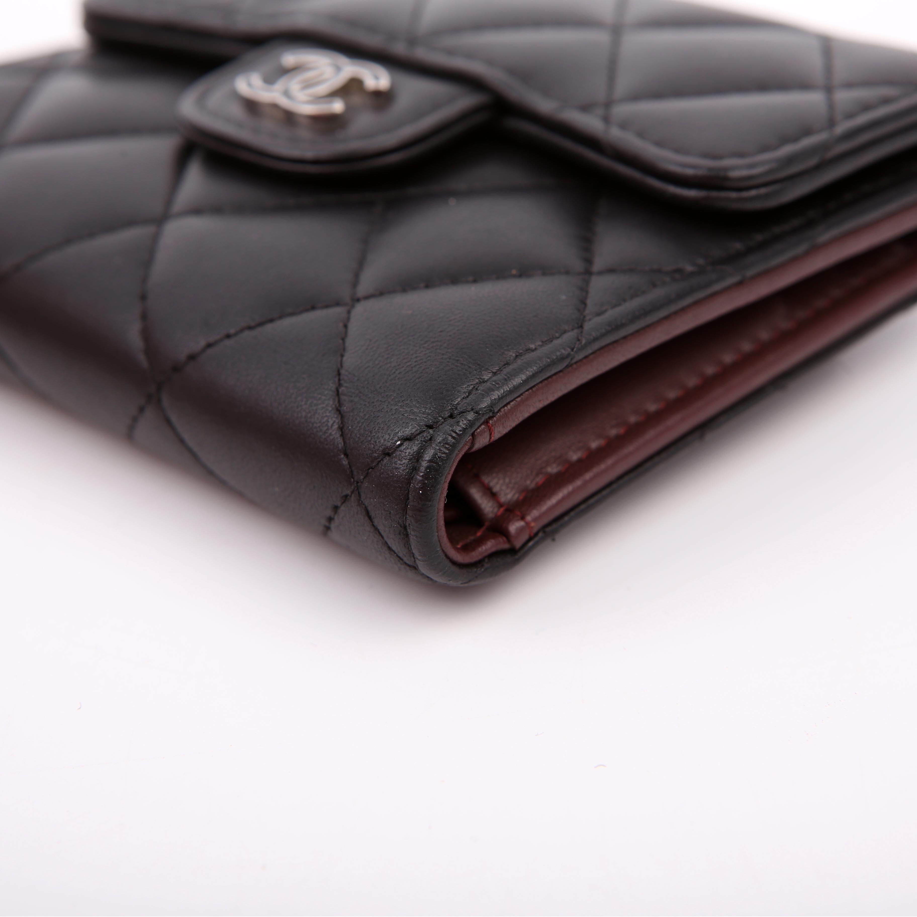 Classic Compact Flap Wallet Lambskin 26M Black