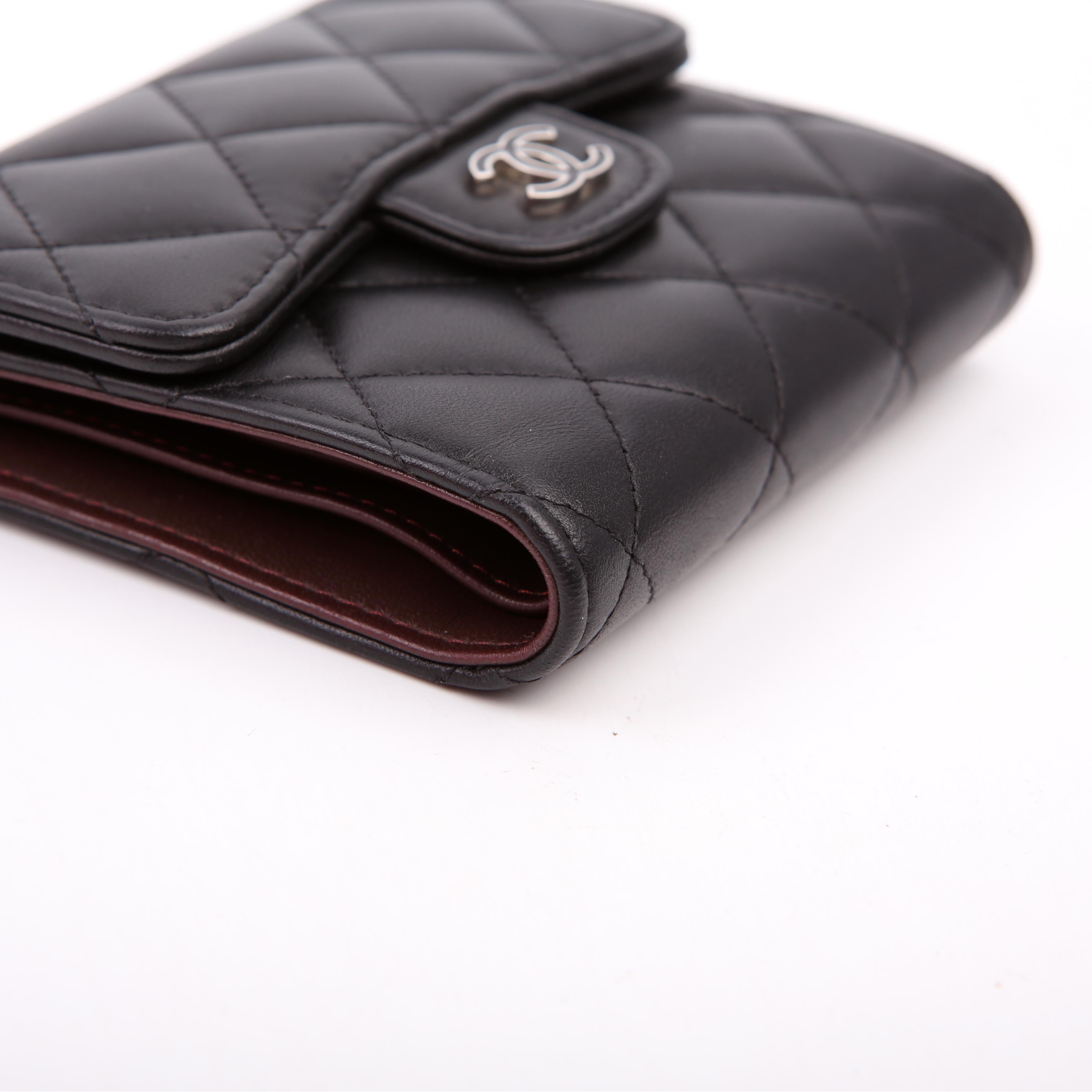 Classic Compact Flap Wallet Lambskin 26M Black