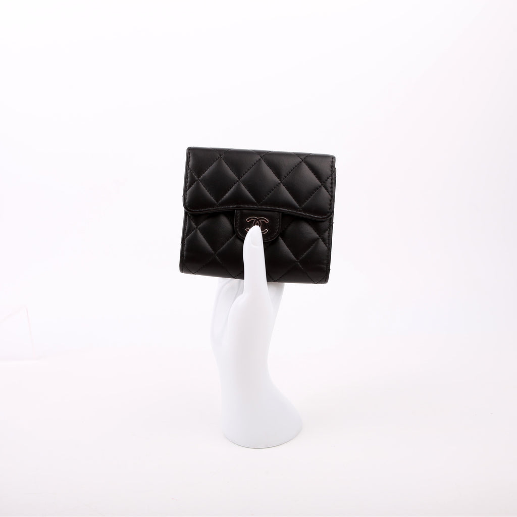 Classic Compact Flap Wallet Lambskin 26M Black