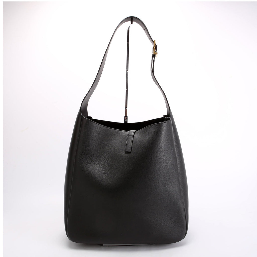 Le 5 A 7 Supple Large Hobo 850545 Black