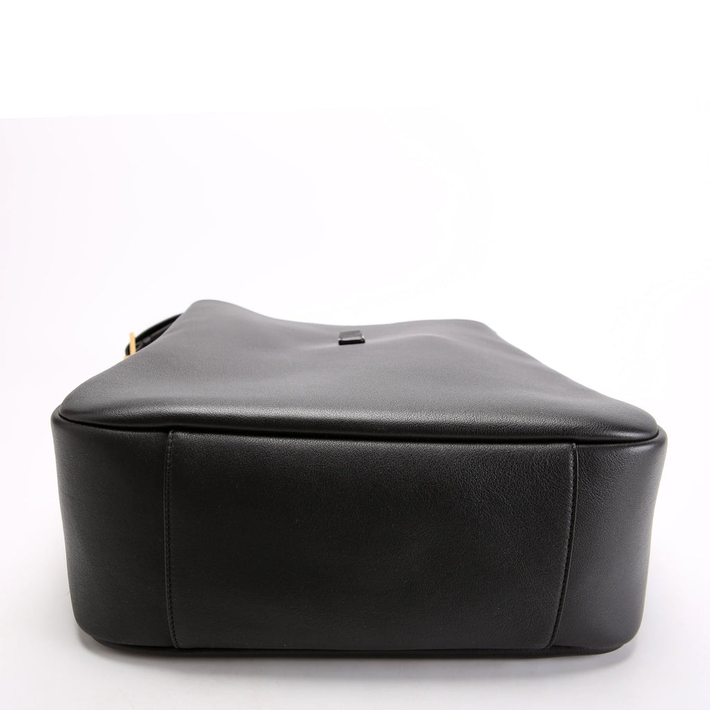 Le 5 A 7 Supple Large Hobo 850545 Black