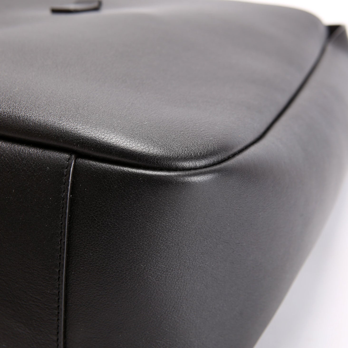 Le 5 A 7 Supple Large Hobo 850545 Black