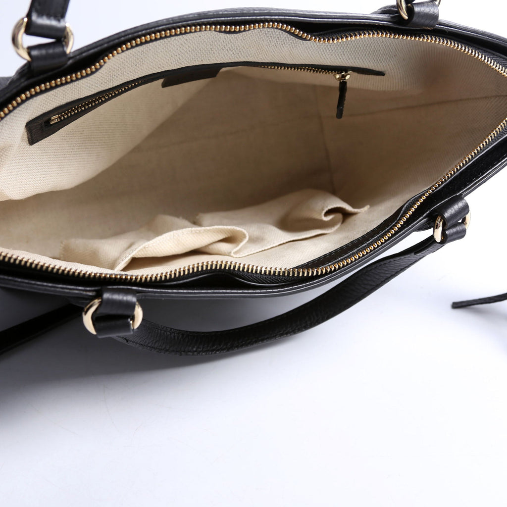 369176 Soho Crossbody Black