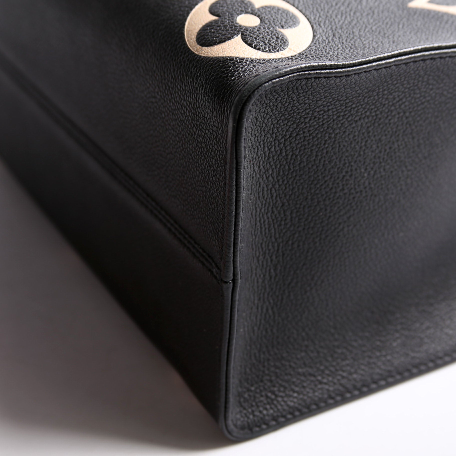 ONTHEGO MM Bicolor Emprainte