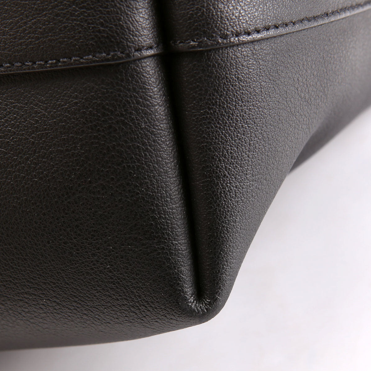 Shopping Bag East/West Supple Leather 600281 Black