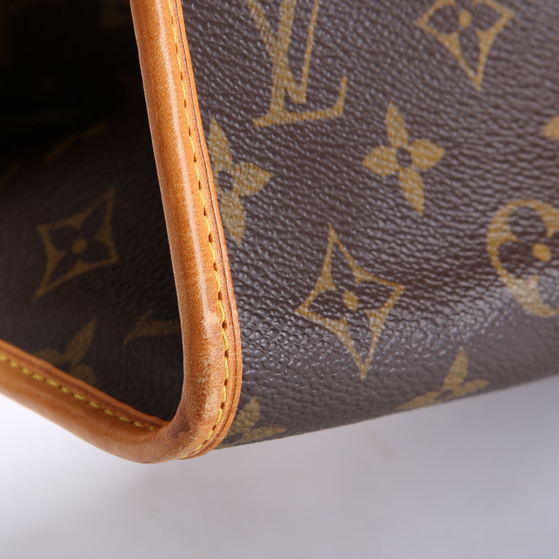 Popincourt Long Monogram