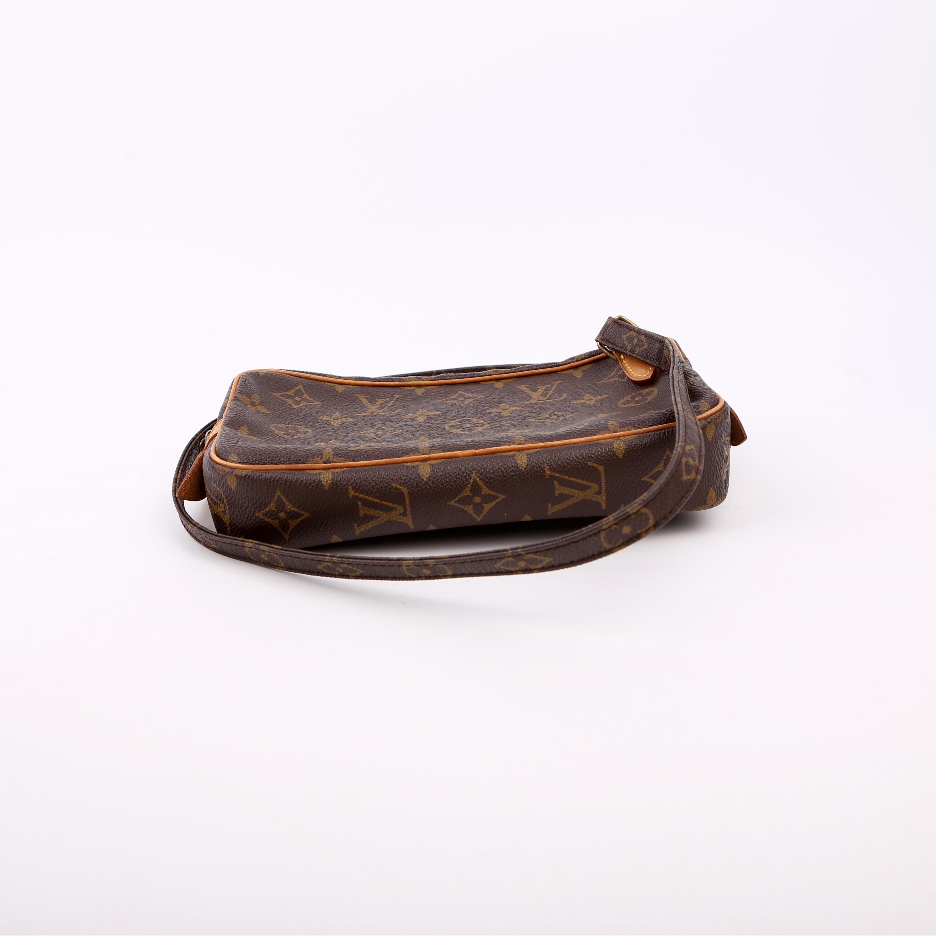 Pochette Marly Bandouliere Monogram
