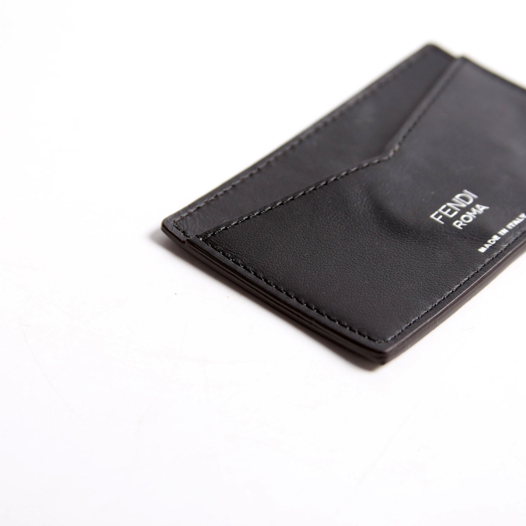 7AR911 FF Zucca Card Holder Brown/Black
