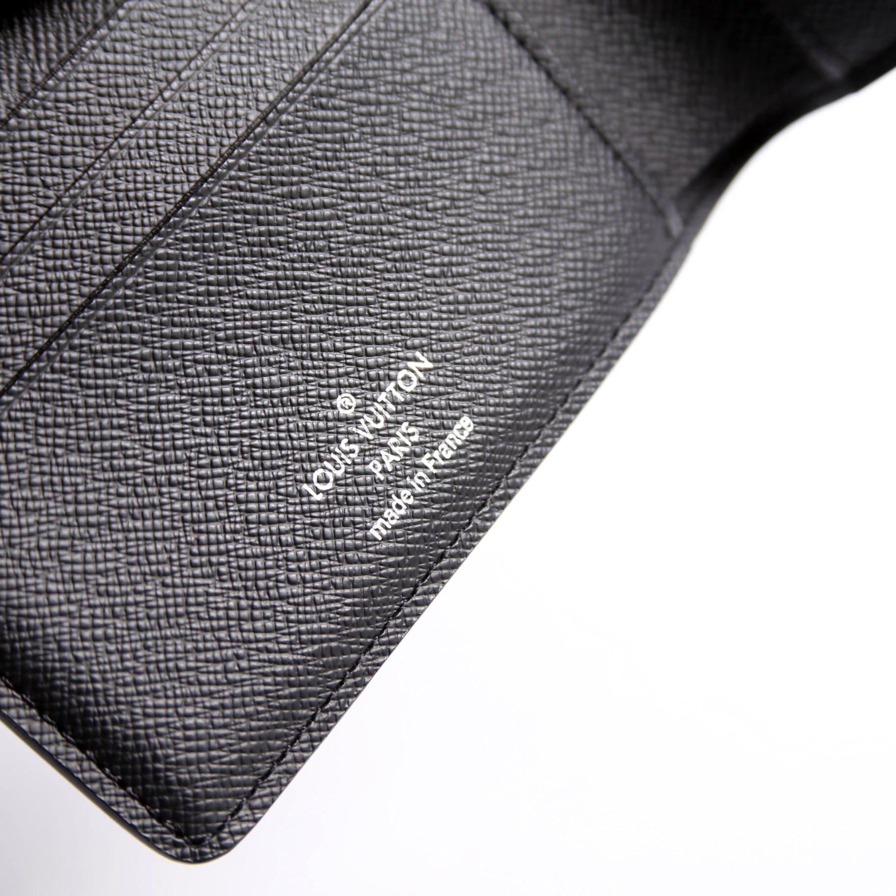 Mens Multiple Wallet Damier Graphite World Tour