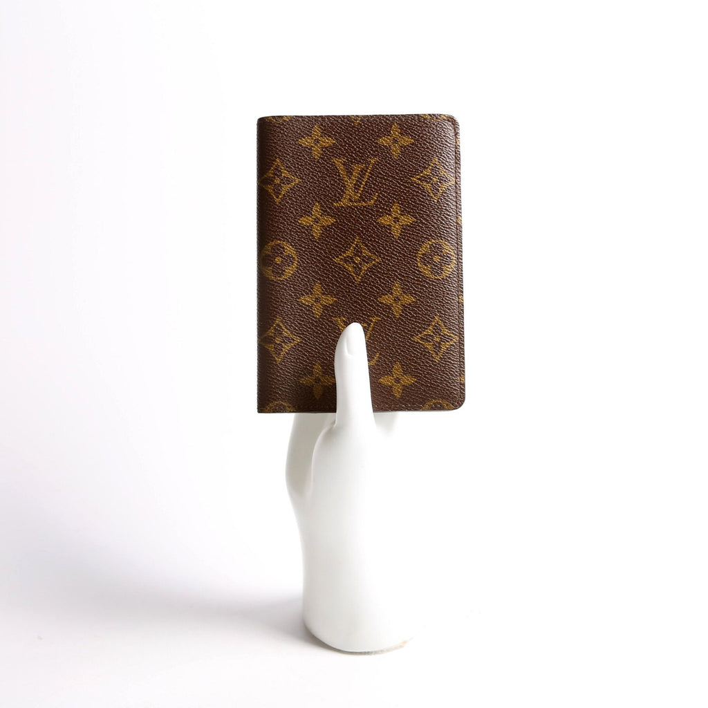 Passport Holder Vintage Monogram