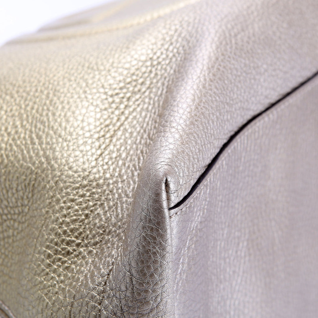 308982 Soho Leather Shoulder Medium Gold