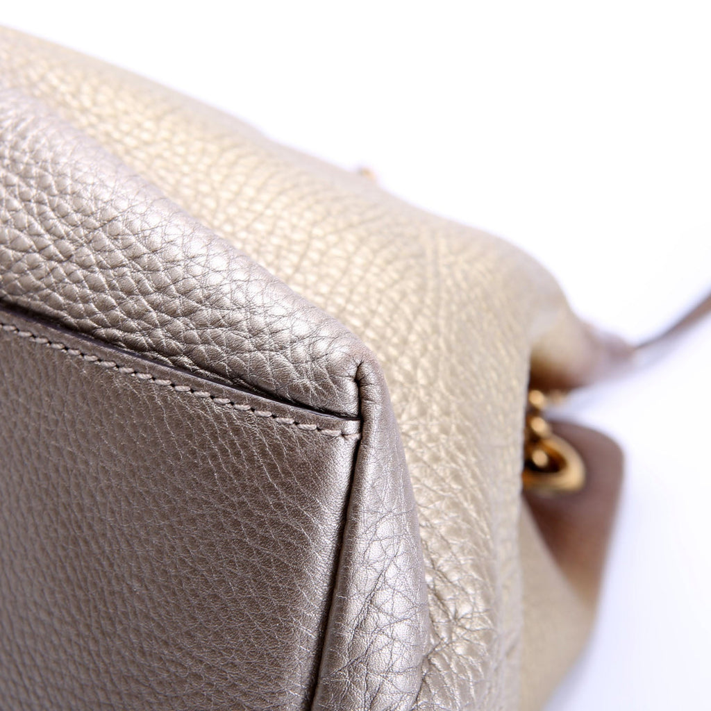 308982 Soho Leather Shoulder Medium Gold