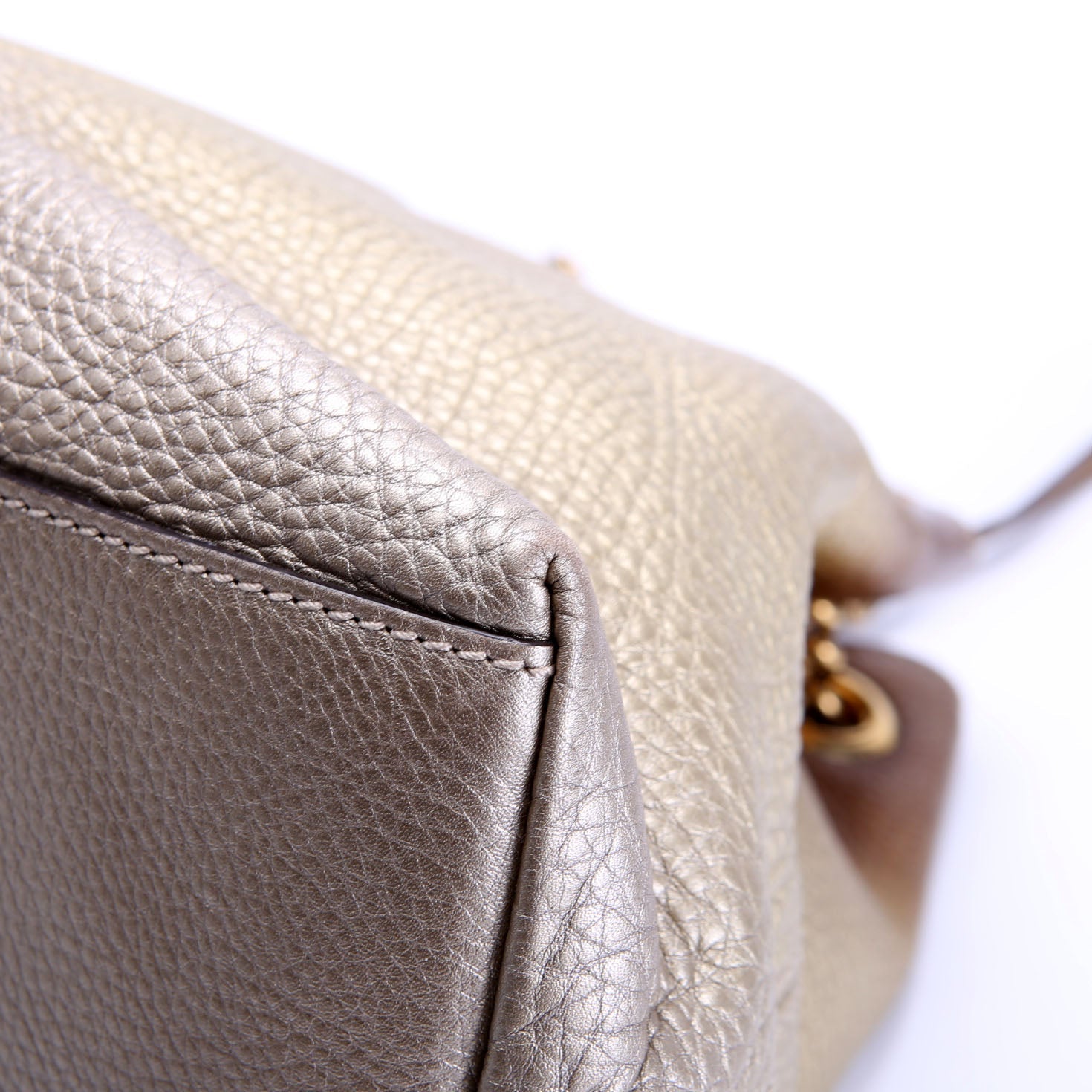 308982 Soho Leather Shoulder Medium Gold