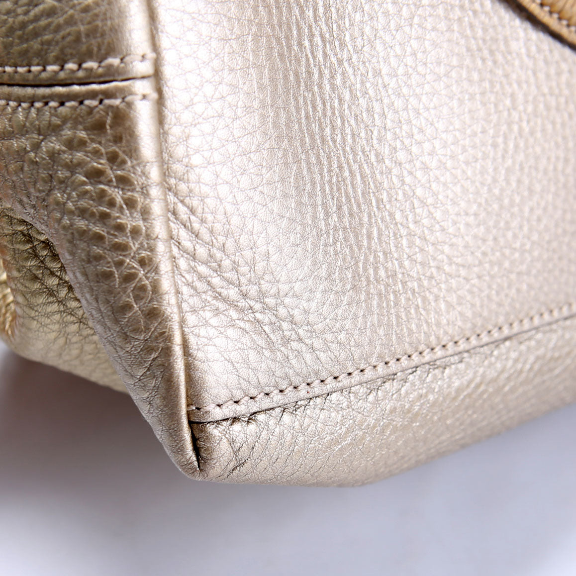 308982 Soho Leather Shoulder Medium Gold