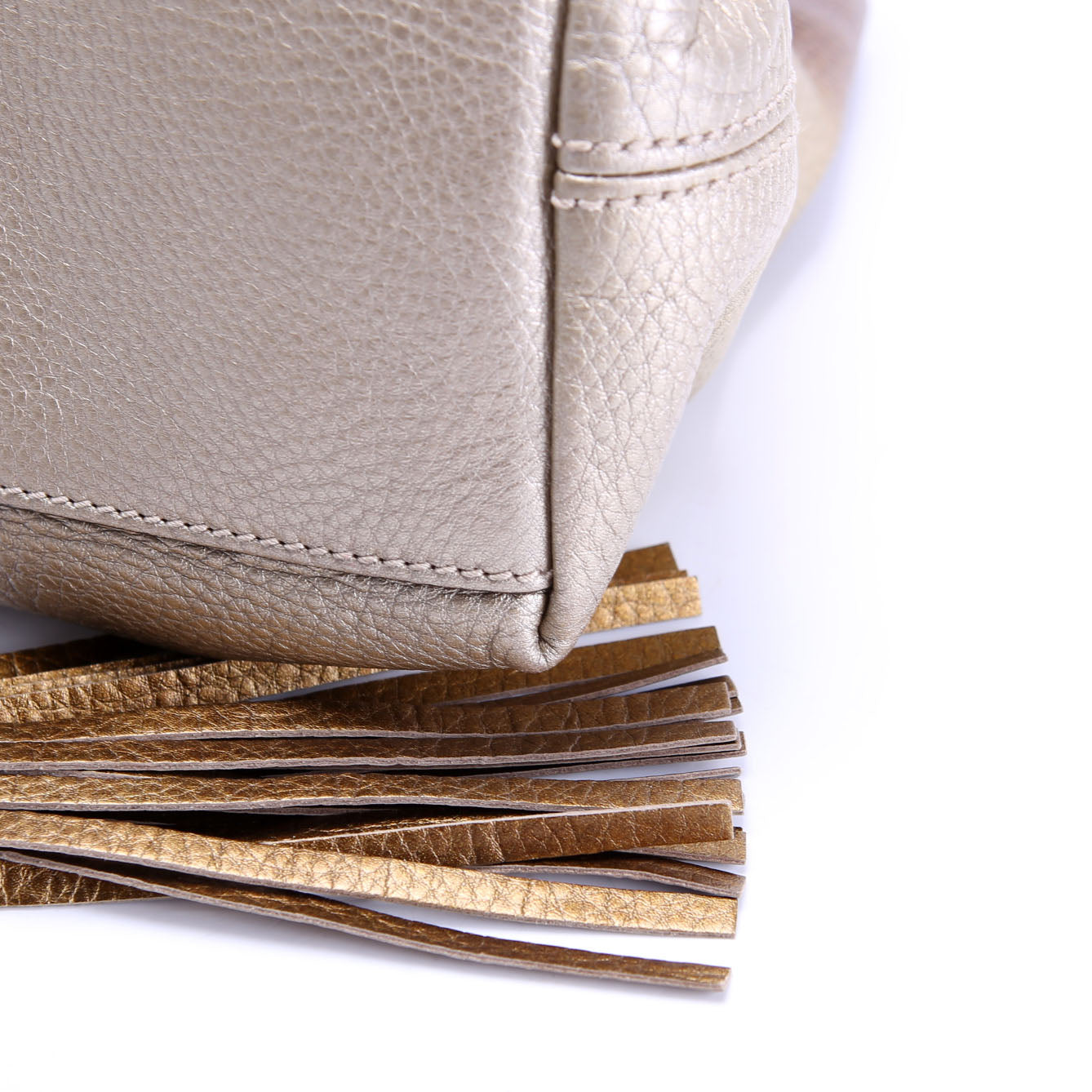 308982 Soho Leather Shoulder Medium Gold