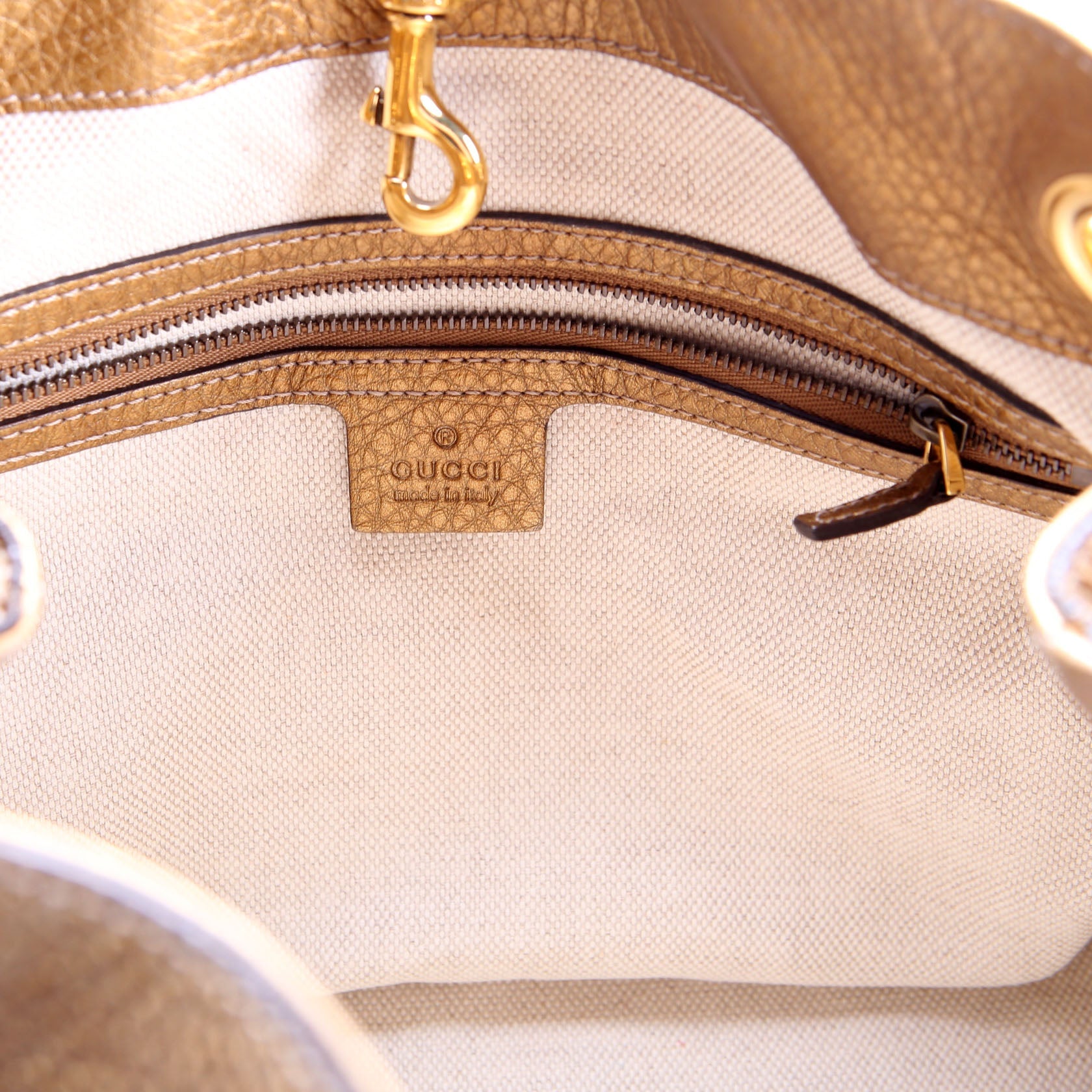 308982 Soho Leather Shoulder Medium Gold