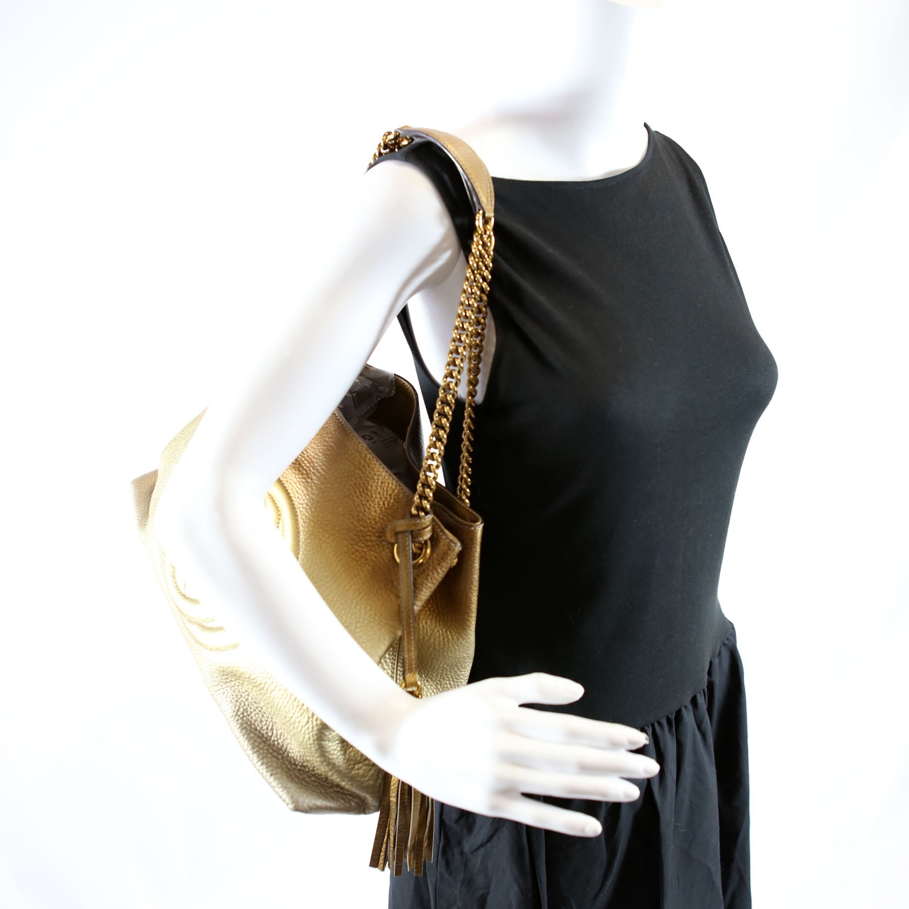 308982 Soho Leather Shoulder Medium Gold