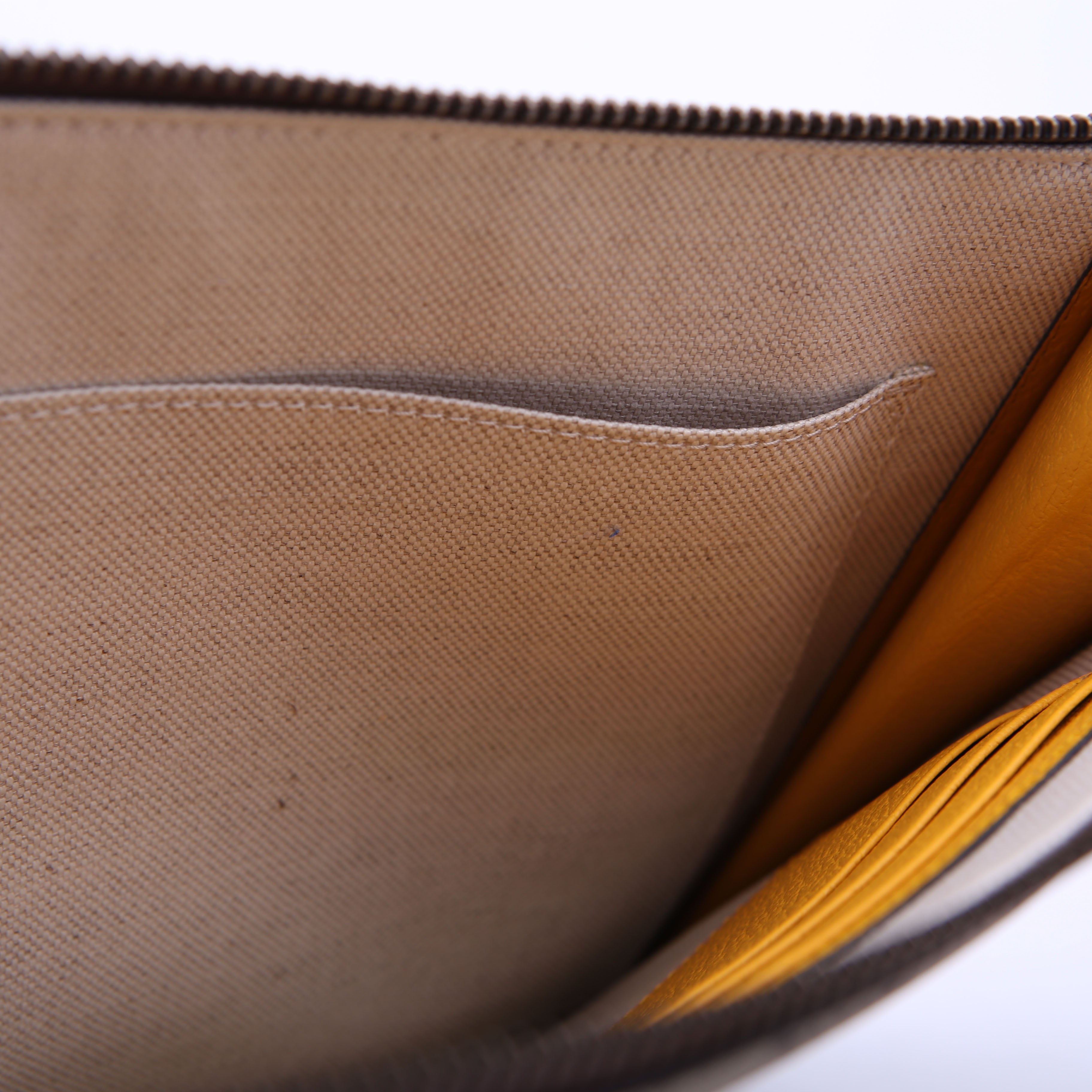 473946 Neo Vintage Pouch Brown