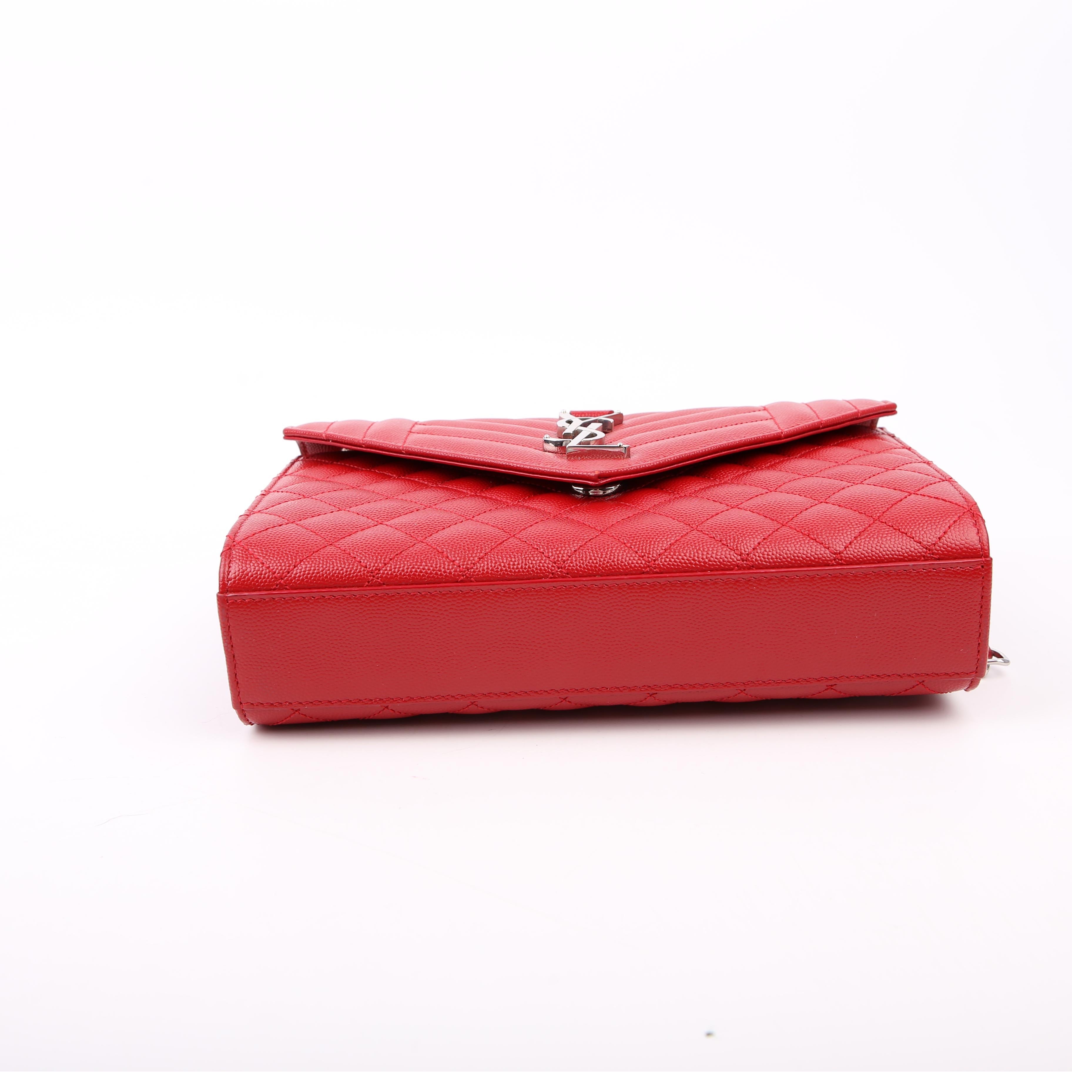 SAINT LAURENT Envelope Medium Grain De Triquilt Red