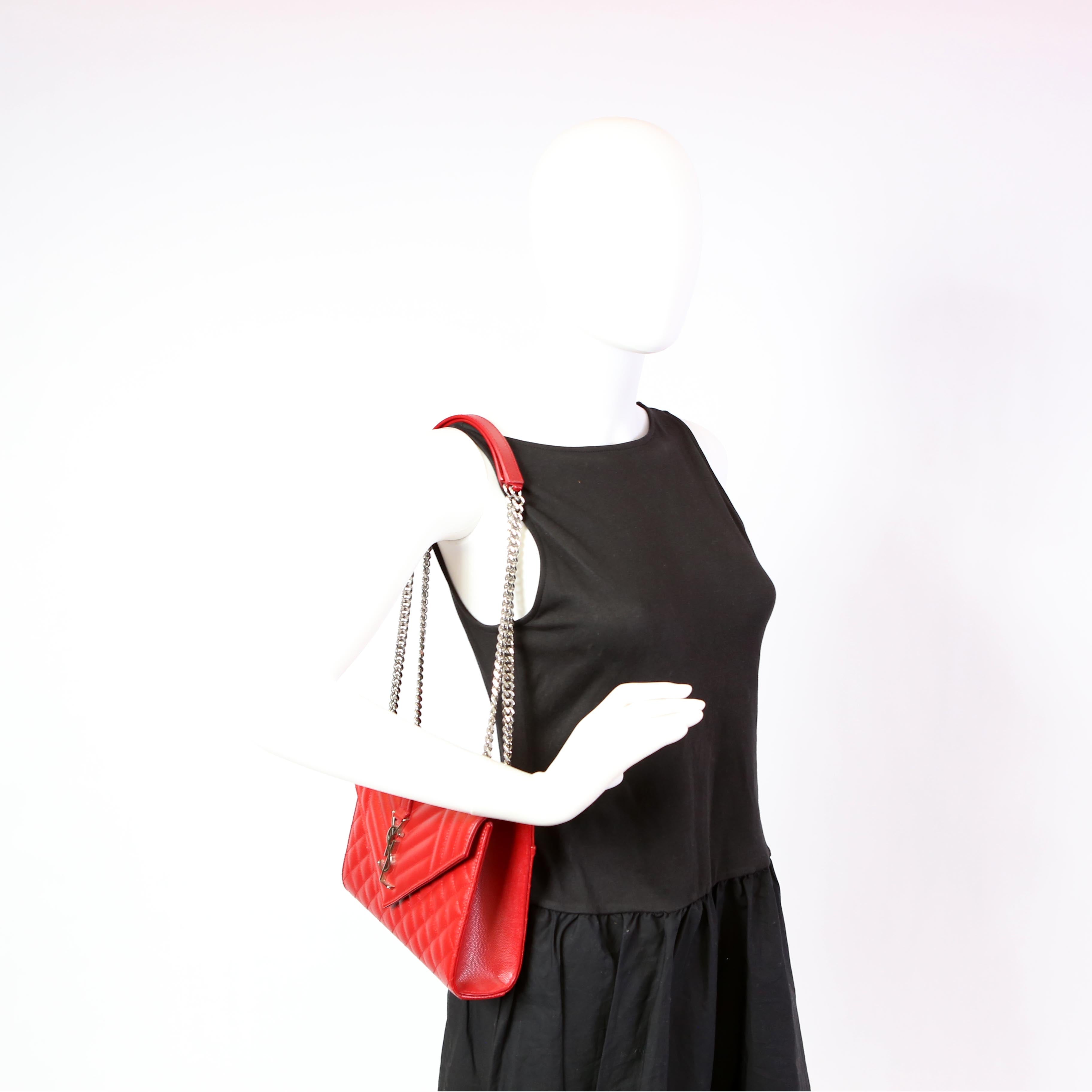 SAINT LAURENT Envelope Medium Grain De Triquilt Red